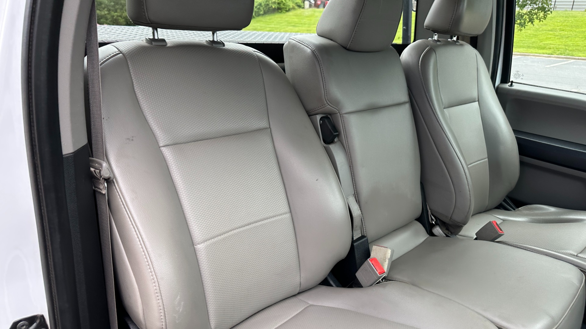 Used 2019 Ford F-150 XL / WORK TRUCK / VINYL SEATS / BED RACK / TOOLBOX / 2WD for sale $18,995 at Formula Imports in Charlotte NC 28227 23
