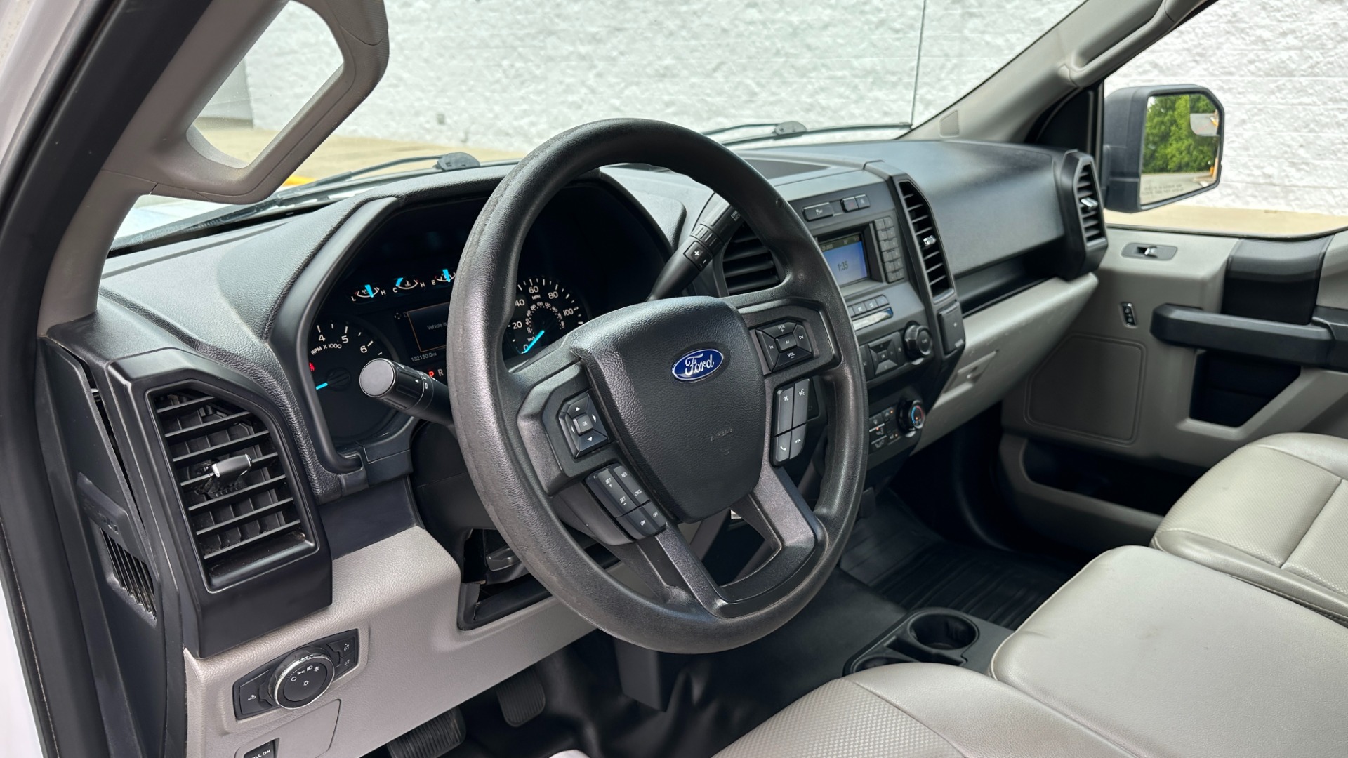 Used 2019 Ford F-150 XL / WORK TRUCK / VINYL SEATS / BED RACK / TOOLBOX / 2WD for sale $18,995 at Formula Imports in Charlotte NC 28227 43