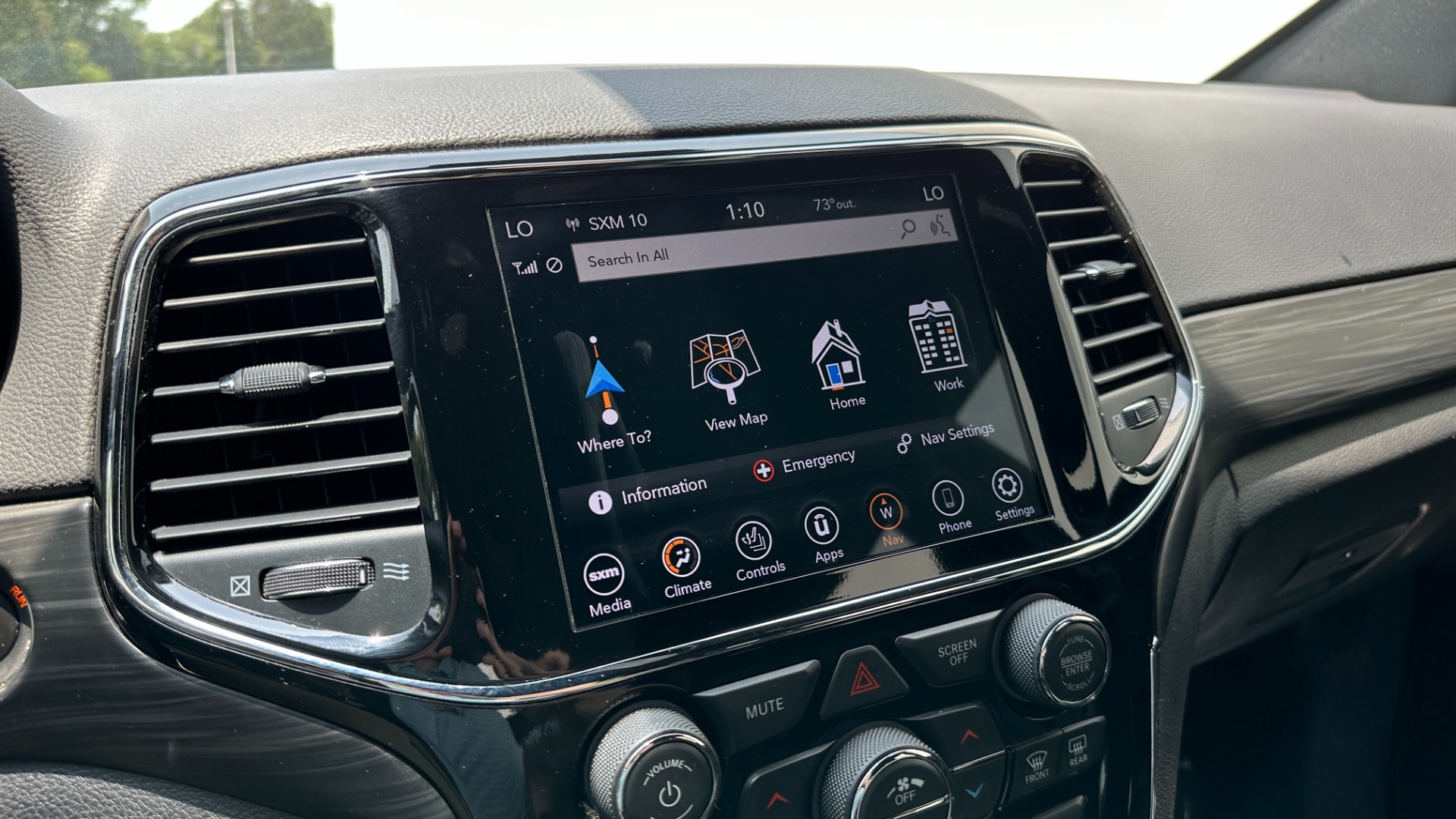 Used 2021 Jeep Grand Cherokee Laredo X PREMIUM LIGHTING / REMOTE START / SIRIUSXM for sale Sold at Formula Imports in Charlotte NC 28227 18