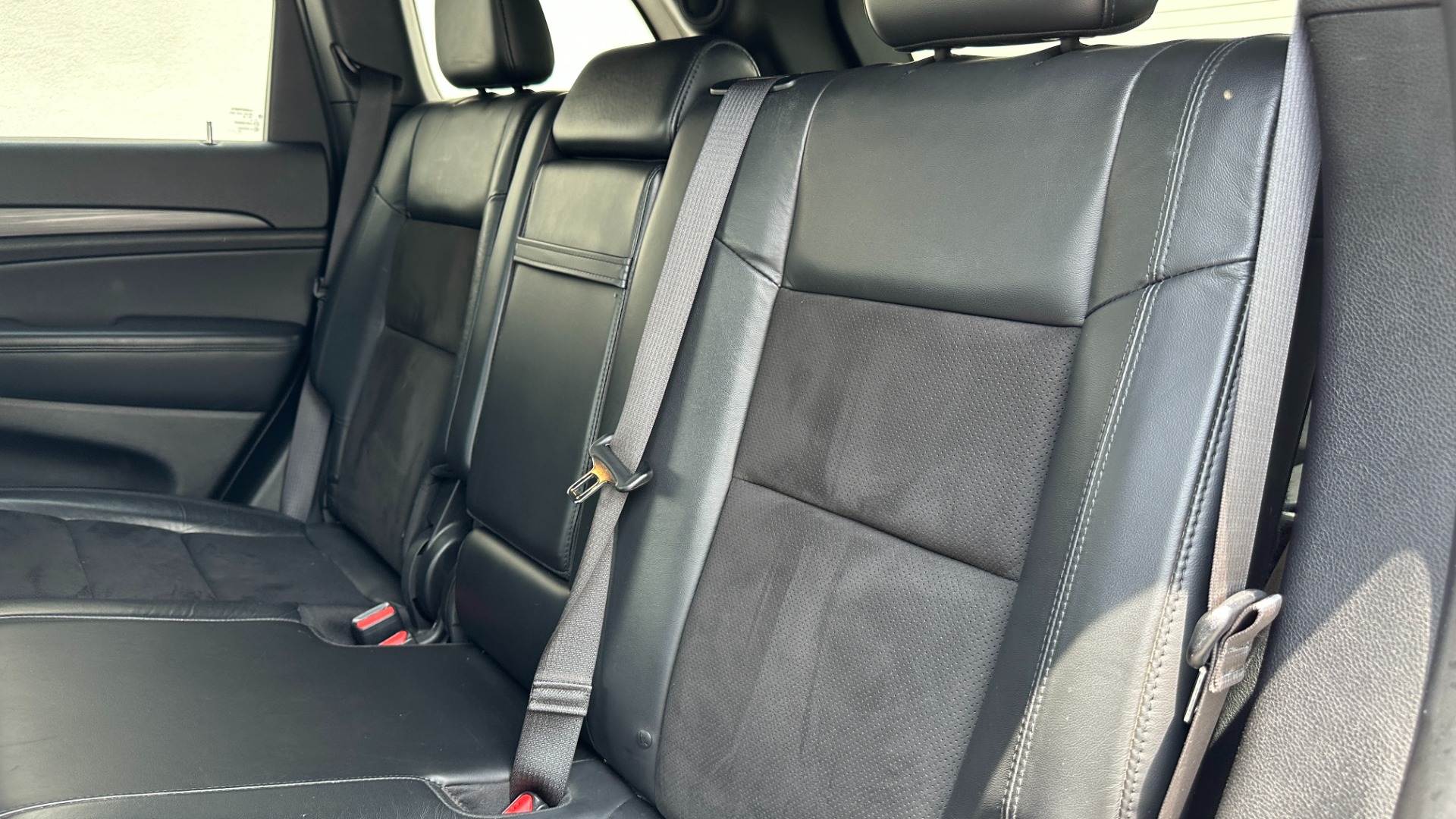Used 2021 Jeep Grand Cherokee Laredo X for sale $33,995 at Formula Imports in Charlotte NC 28227 25