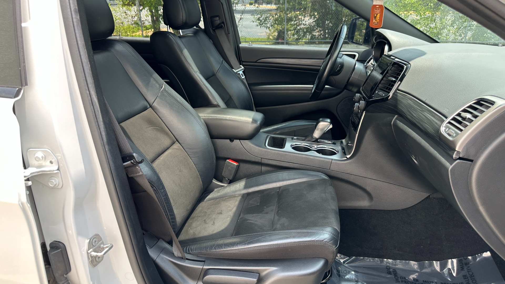 Used 2021 Jeep Grand Cherokee Laredo X for sale $33,995 at Formula Imports in Charlotte NC 28227 36