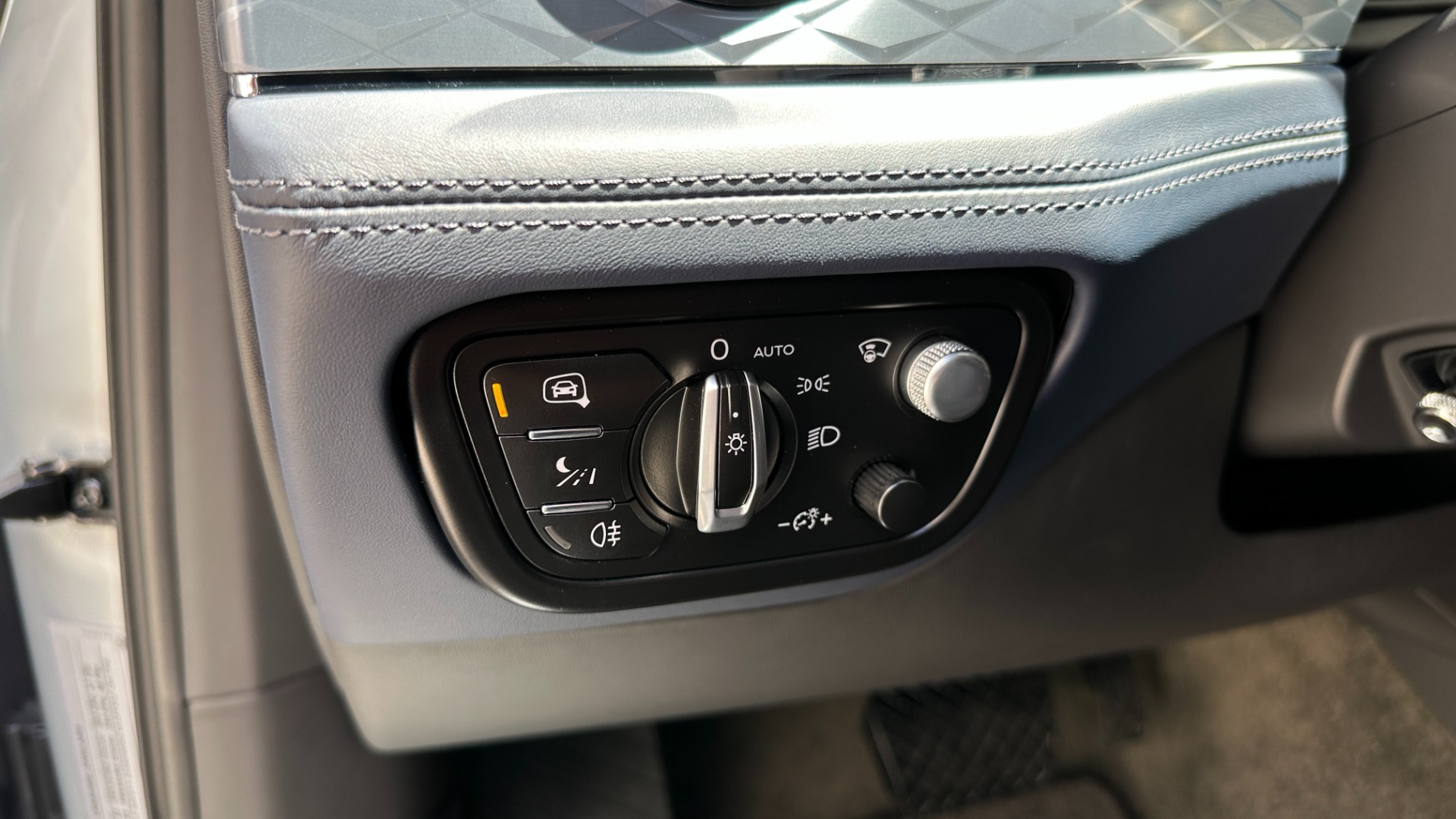 Used 2022 Bentley Bentayga S / CUSTOM AL13 WHEELS / TOURING / COMFORT / MOOD LIGHTING for sale $234,900 at Formula Imports in Charlotte NC 28227 19