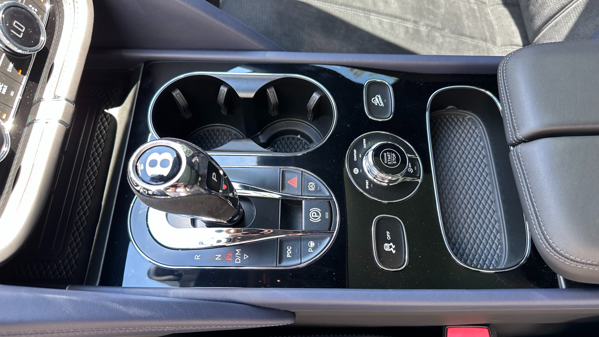 Used 2022 Bentley Bentayga S / CUSTOM AL13 WHEELS / TOURING / COMFORT / MOOD LIGHTING for sale $234,900 at Formula Imports in Charlotte NC 28227 24