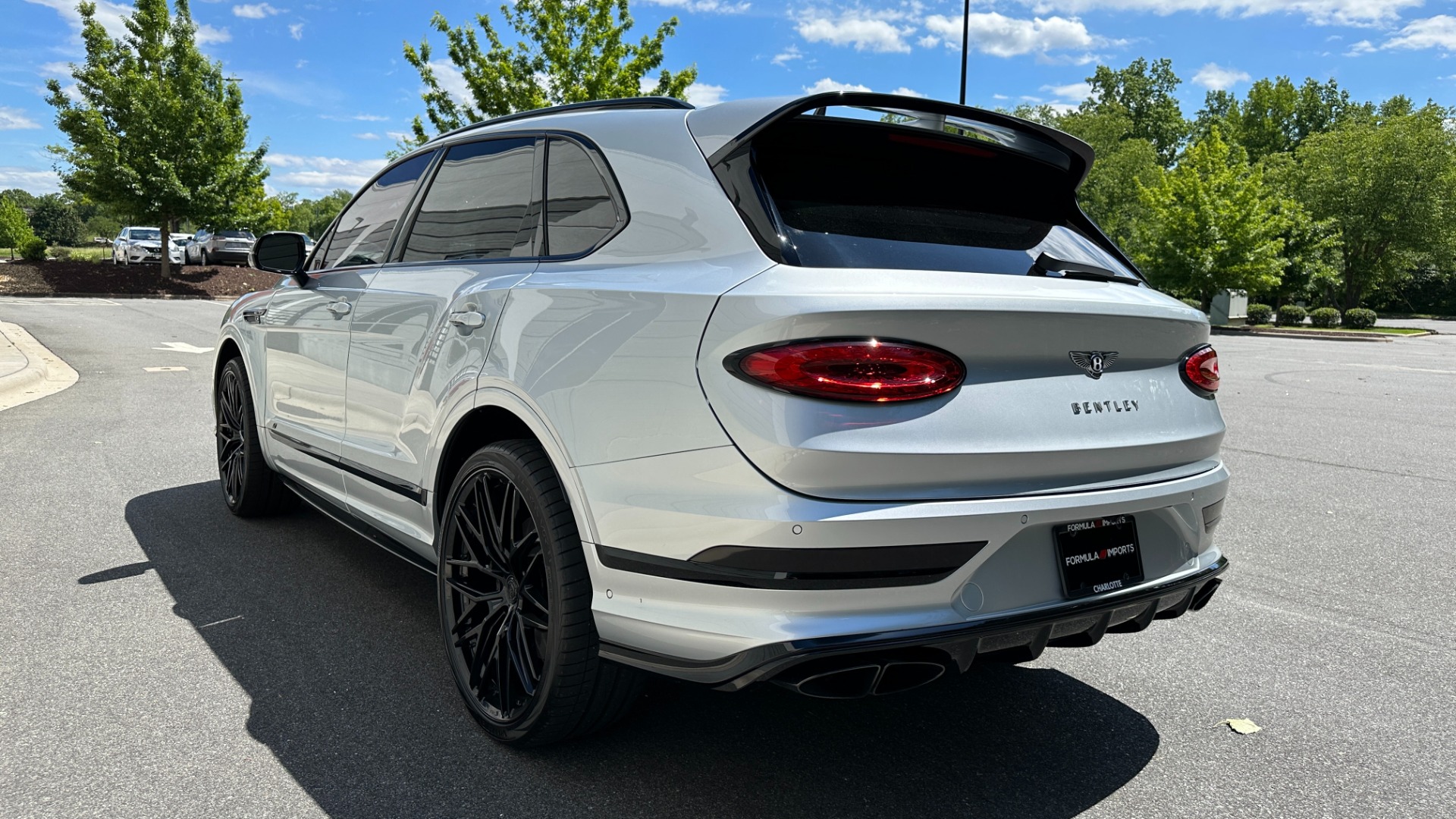 Used 2022 Bentley Bentayga S / CUSTOM AL13 WHEELS / TOURING / COMFORT / MOOD LIGHTING for sale $234,900 at Formula Imports in Charlotte NC 28227 4