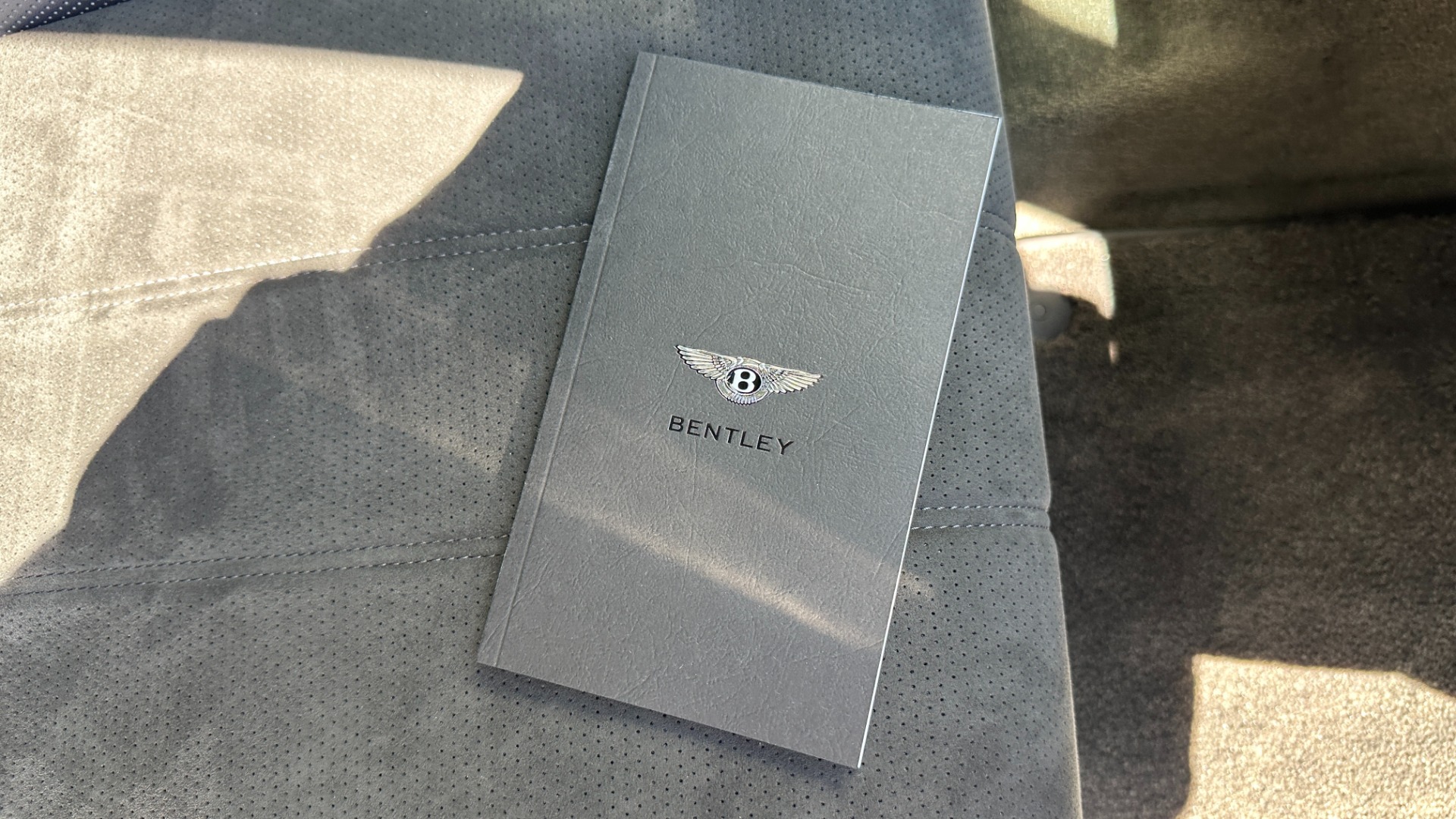 Used 2022 Bentley Bentayga S / CUSTOM AL13 WHEELS / TOURING / COMFORT / MOOD LIGHTING for sale $234,900 at Formula Imports in Charlotte NC 28227 44