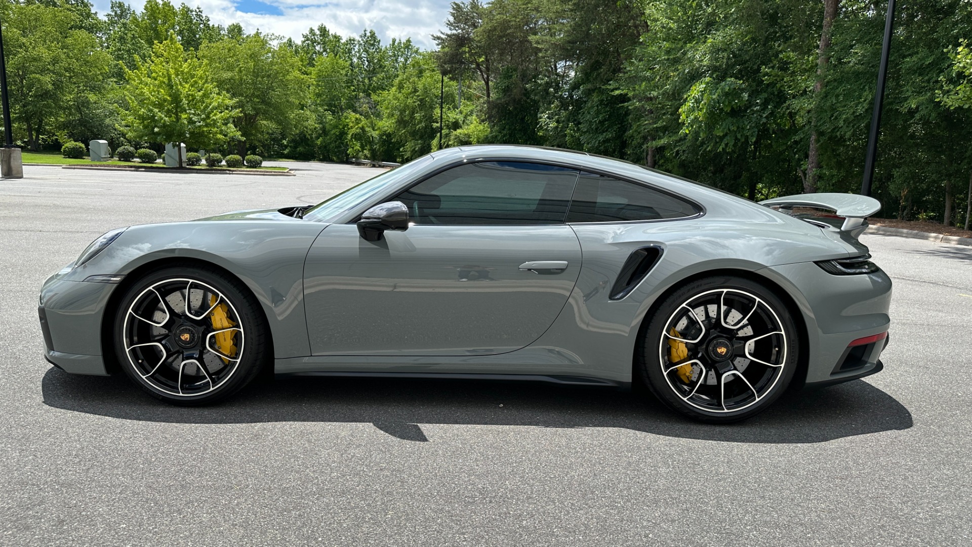 Used 2021 Porsche 911 TURBO S / CUSTOM PTS COLOR / BIG OPTIONS / SPORT SEATS / CARBON FIBER for sale $289,000 at Formula Imports in Charlotte NC 28227 3