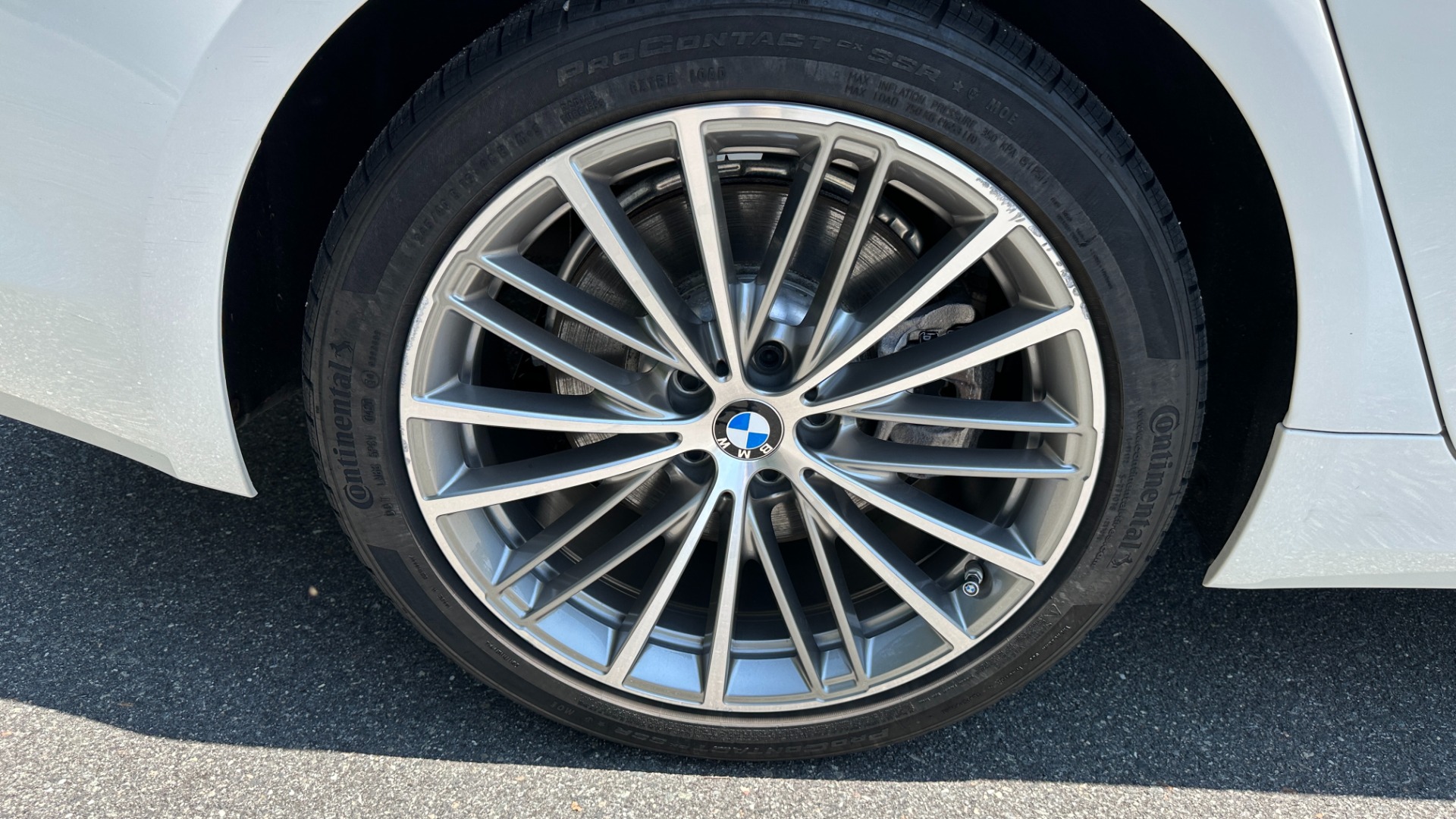 Used 2020 BMW 5 Series 540i xDrive / EXECUTIVE / LUXURY / HK SURROUND / NAPPA LEATHER for sale $45,995 at Formula Imports in Charlotte NC 28227 43