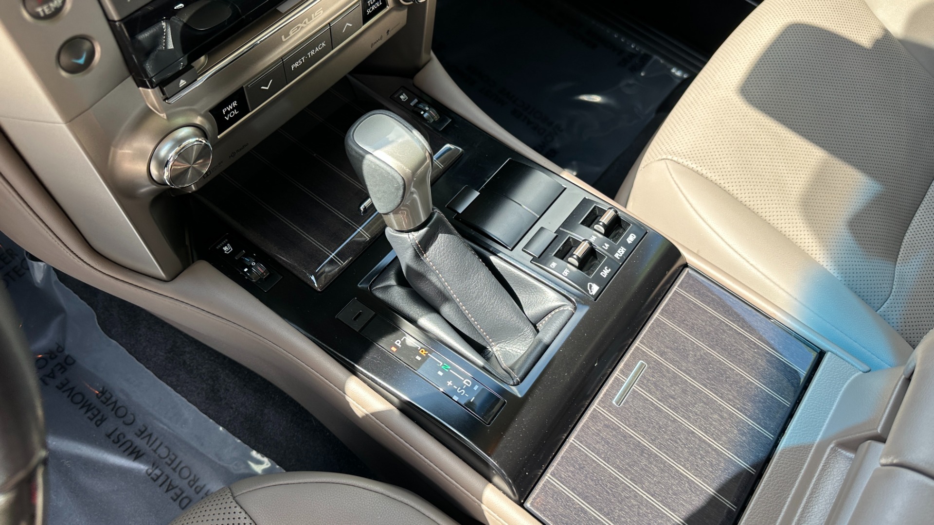 Used 2020 Lexus GX GX 460 PREMIUM / LEATHER STEERING / LEATHER INTERIOR / 4WD for sale Sold at Formula Imports in Charlotte NC 28227 19