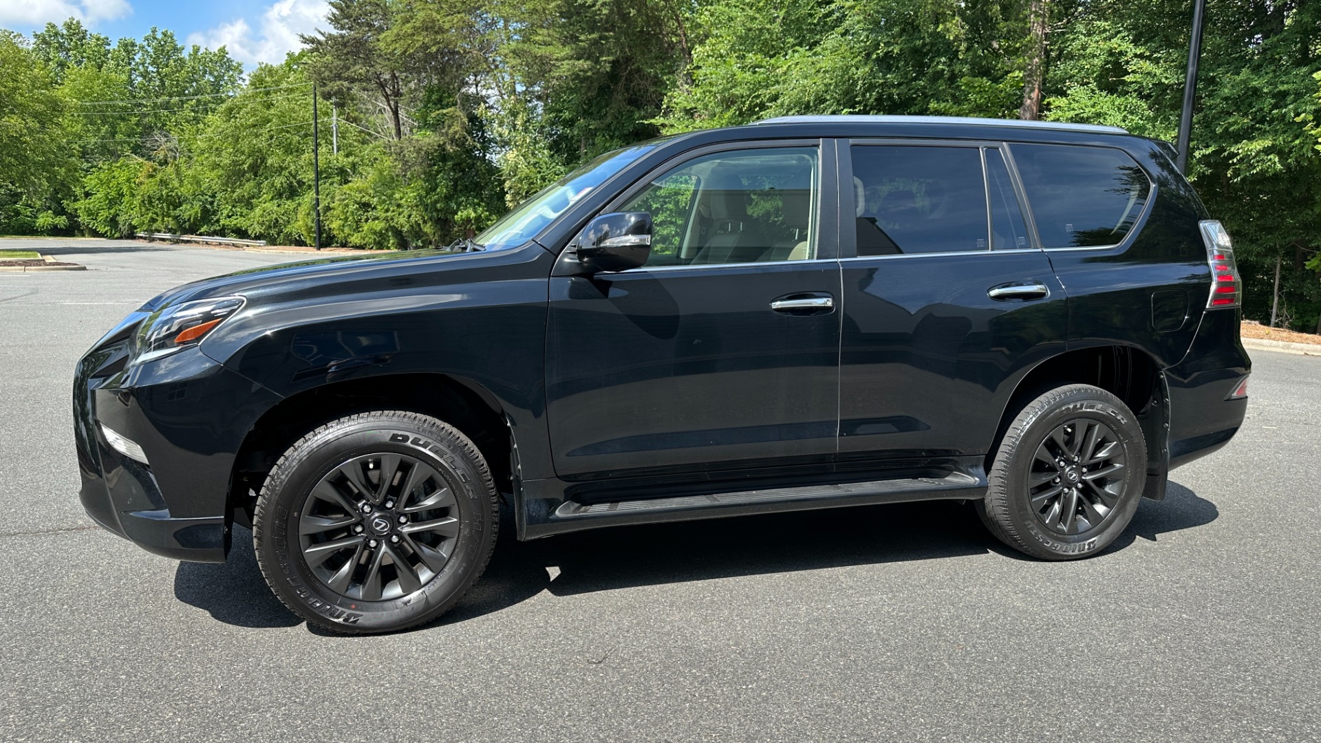 Used 2020 Lexus GX GX 460 PREMIUM / LEATHER STEERING / LEATHER INTERIOR / 4WD for sale Sold at Formula Imports in Charlotte NC 28227 3