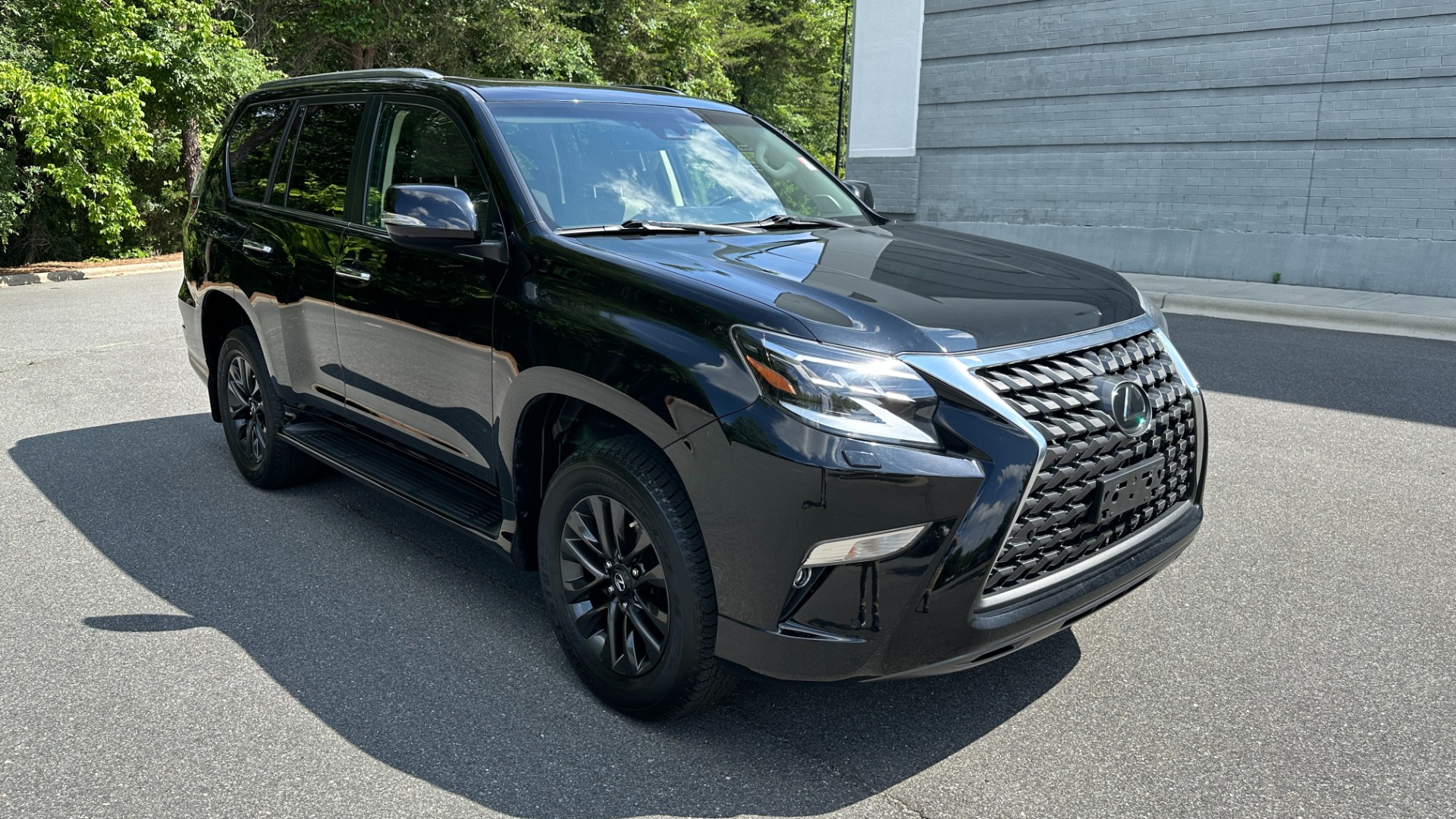 Used 2020 Lexus GX GX 460 PREMIUM / LEATHER STEERING / LEATHER INTERIOR / 4WD for sale Sold at Formula Imports in Charlotte NC 28227 5