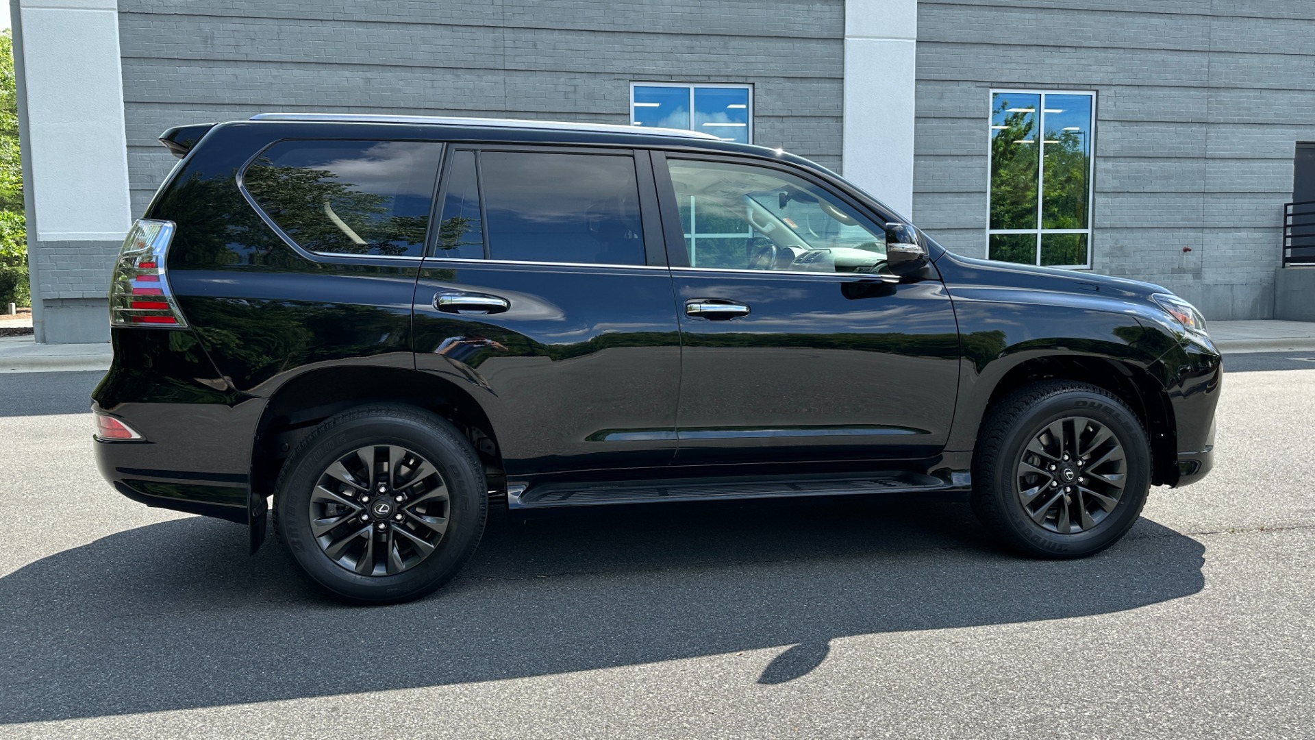 Used 2020 Lexus GX GX 460 PREMIUM / LEATHER STEERING / LEATHER INTERIOR / 4WD for sale Sold at Formula Imports in Charlotte NC 28227 6