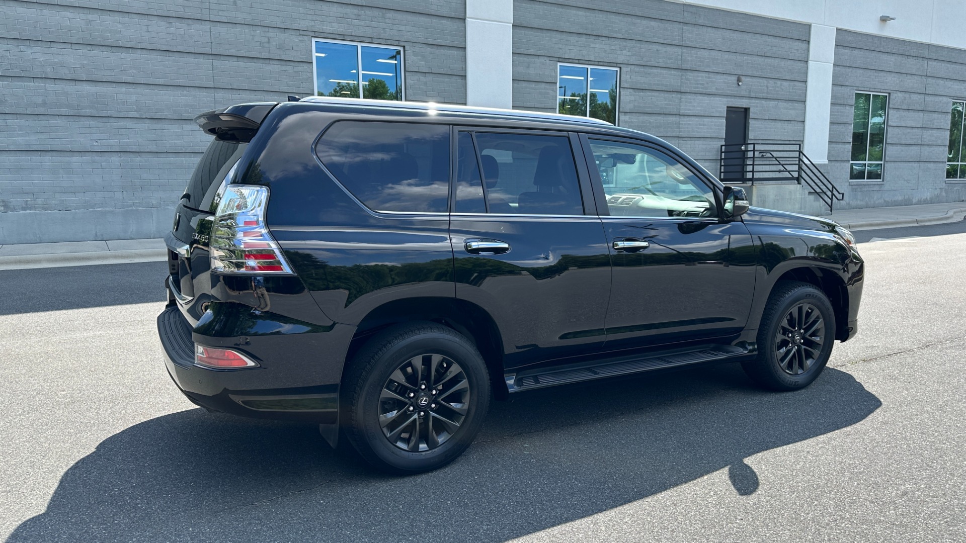 Used 2020 Lexus GX GX 460 PREMIUM / LEATHER STEERING / LEATHER INTERIOR / 4WD for sale Sold at Formula Imports in Charlotte NC 28227 7