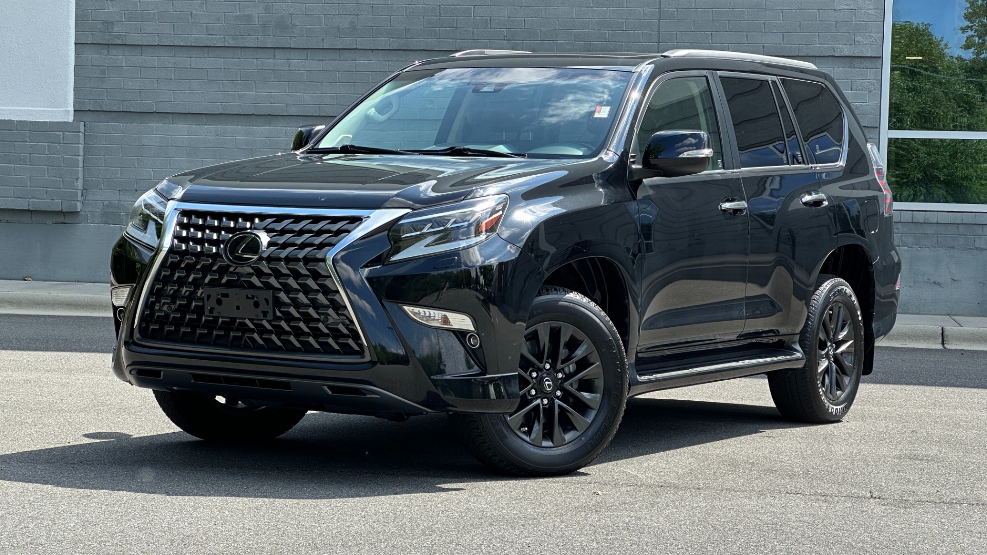 Used 2020 Lexus GX GX 460 PREMIUM / LEATHER STEERING / LEATHER INTERIOR / 4WD for sale Sold at Formula Imports in Charlotte NC 28227 1
