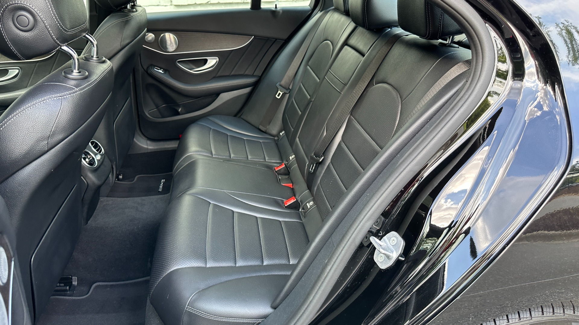 Used 2020 Mercedes-Benz C-Class C 300 / AMG LINE / AMG WHEELS / PREMIUM PKG / NAVIGATION for sale $30,995 at Formula Imports in Charlotte NC 28227 24
