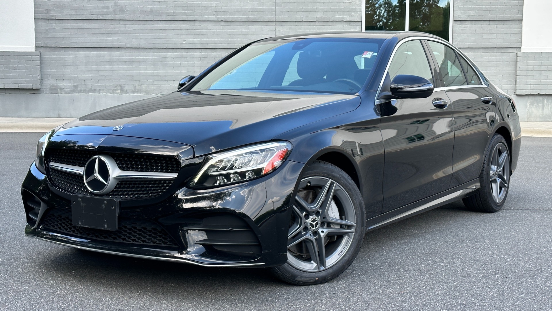 Used 2020 Mercedes-Benz C-Class C 300 / AMG LINE / AMG WHEELS / PREMIUM PKG / NAVIGATION for sale $30,995 at Formula Imports in Charlotte NC 28227 1
