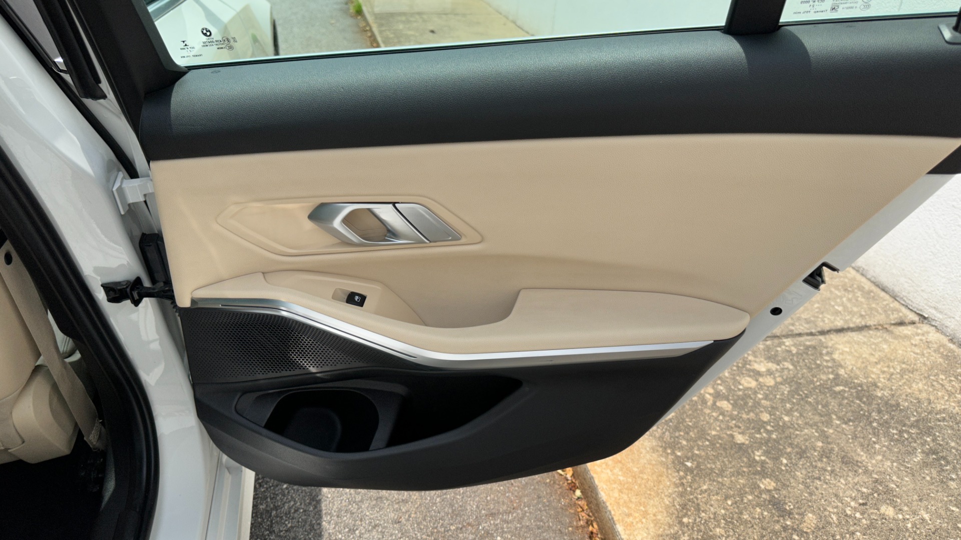 Used 2021 BMW 3 Series 330i for sale $31,995 at Formula Imports in Charlotte NC 28227 27