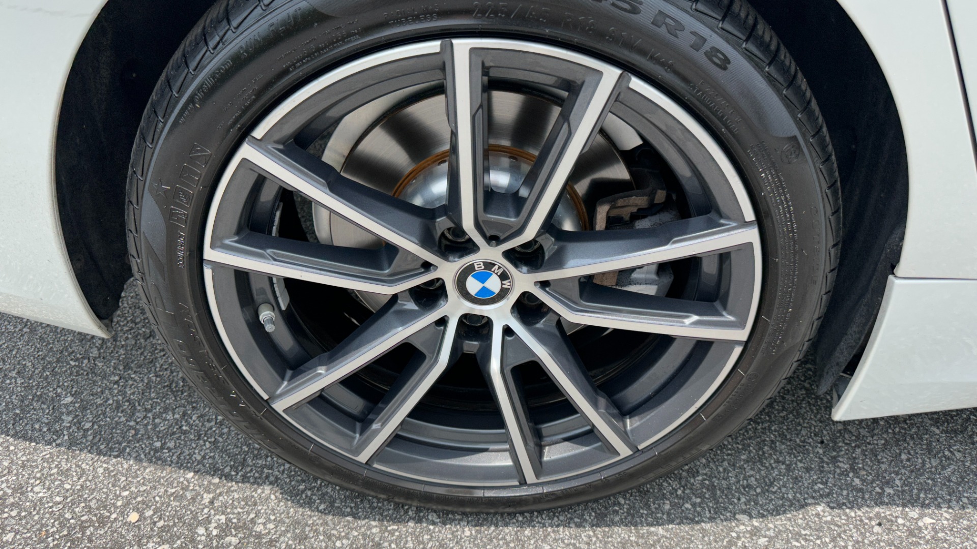 Used 2021 BMW 3 Series 330i for sale $31,995 at Formula Imports in Charlotte NC 28227 42