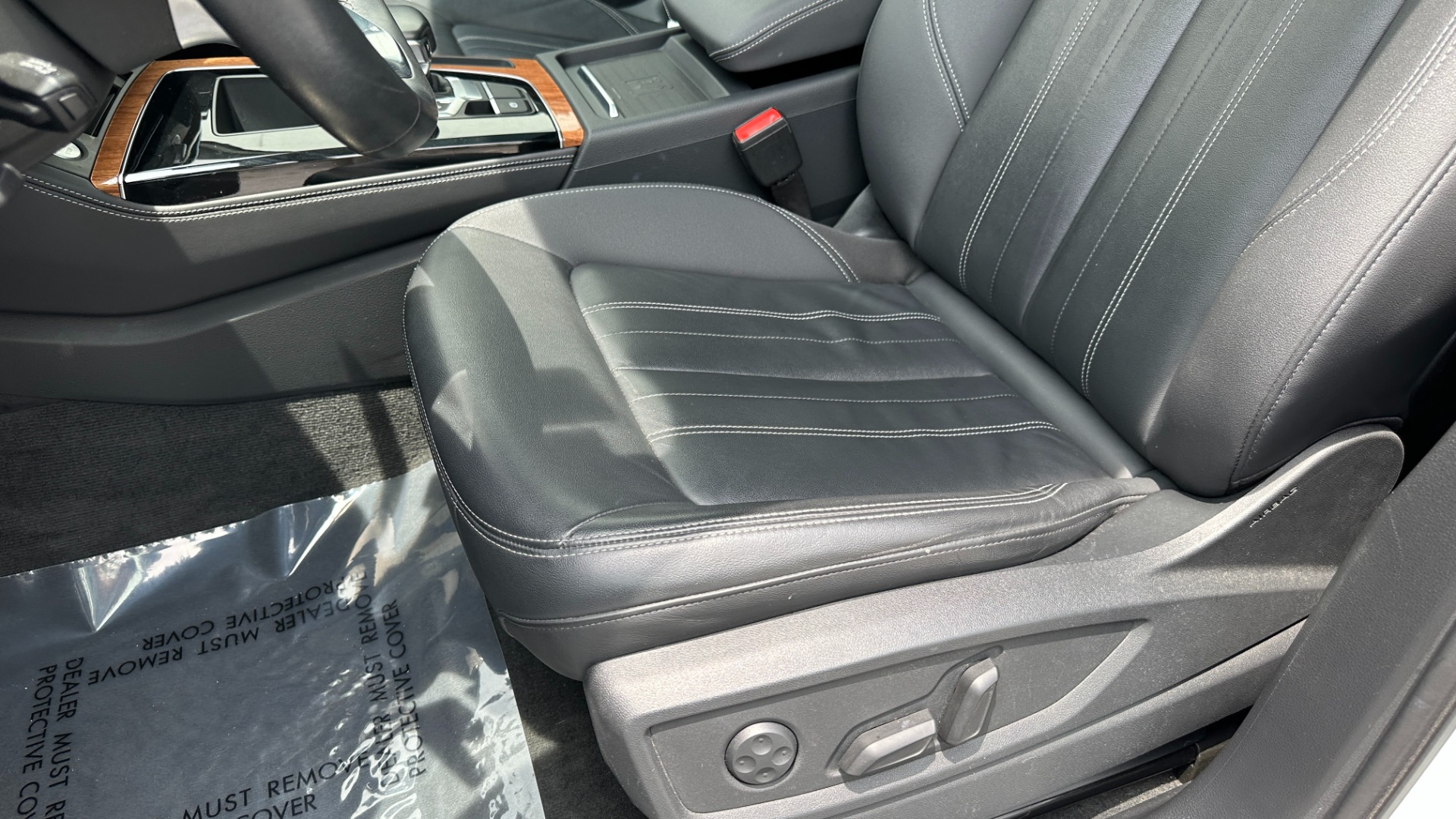 Used 2021 Audi Q5 PREMIUM PLUS / WOOD TRIM / PANORAMIC ROOF / TOUCH SCREEN for sale $29,895 at Formula Imports in Charlotte NC 28227 14