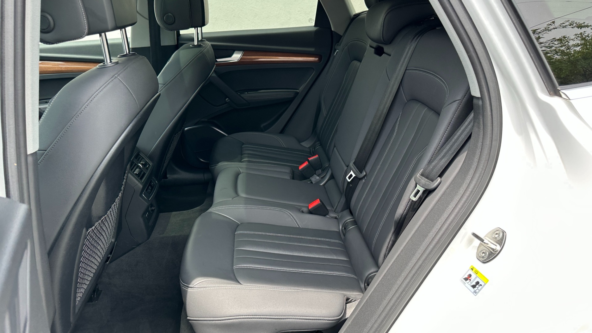 Used 2021 Audi Q5 PREMIUM PLUS / WOOD TRIM / PANORAMIC ROOF / TOUCH SCREEN for sale $29,895 at Formula Imports in Charlotte NC 28227 23