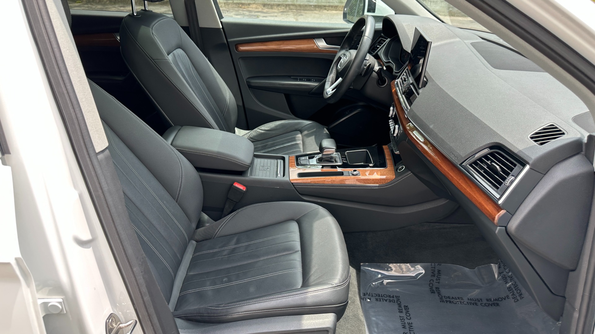 Used 2021 Audi Q5 PREMIUM PLUS / WOOD TRIM / PANORAMIC ROOF / TOUCH SCREEN for sale $29,895 at Formula Imports in Charlotte NC 28227 32