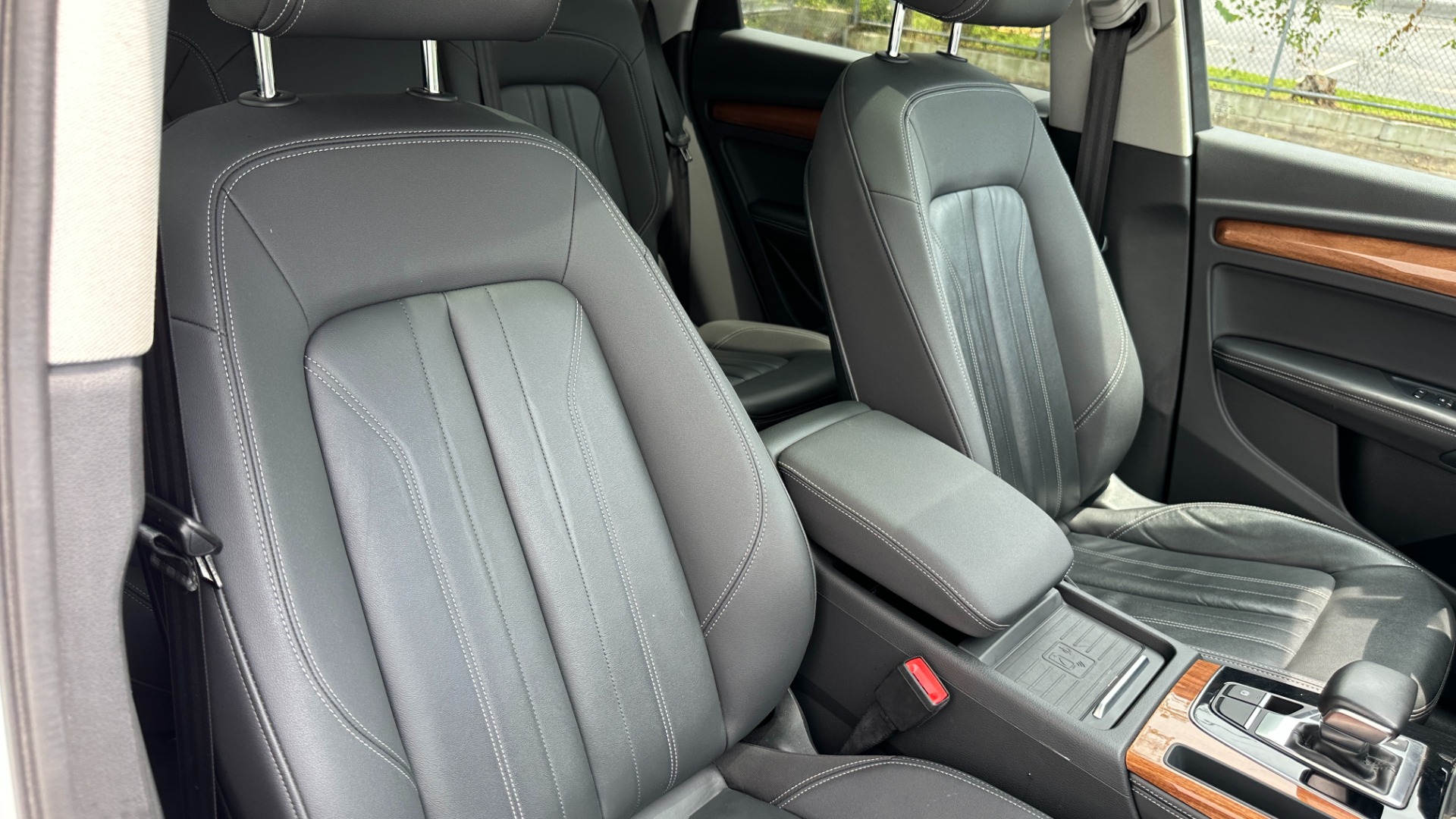 Used 2021 Audi Q5 PREMIUM PLUS / WOOD TRIM / PANORAMIC ROOF / TOUCH SCREEN for sale $29,895 at Formula Imports in Charlotte NC 28227 33