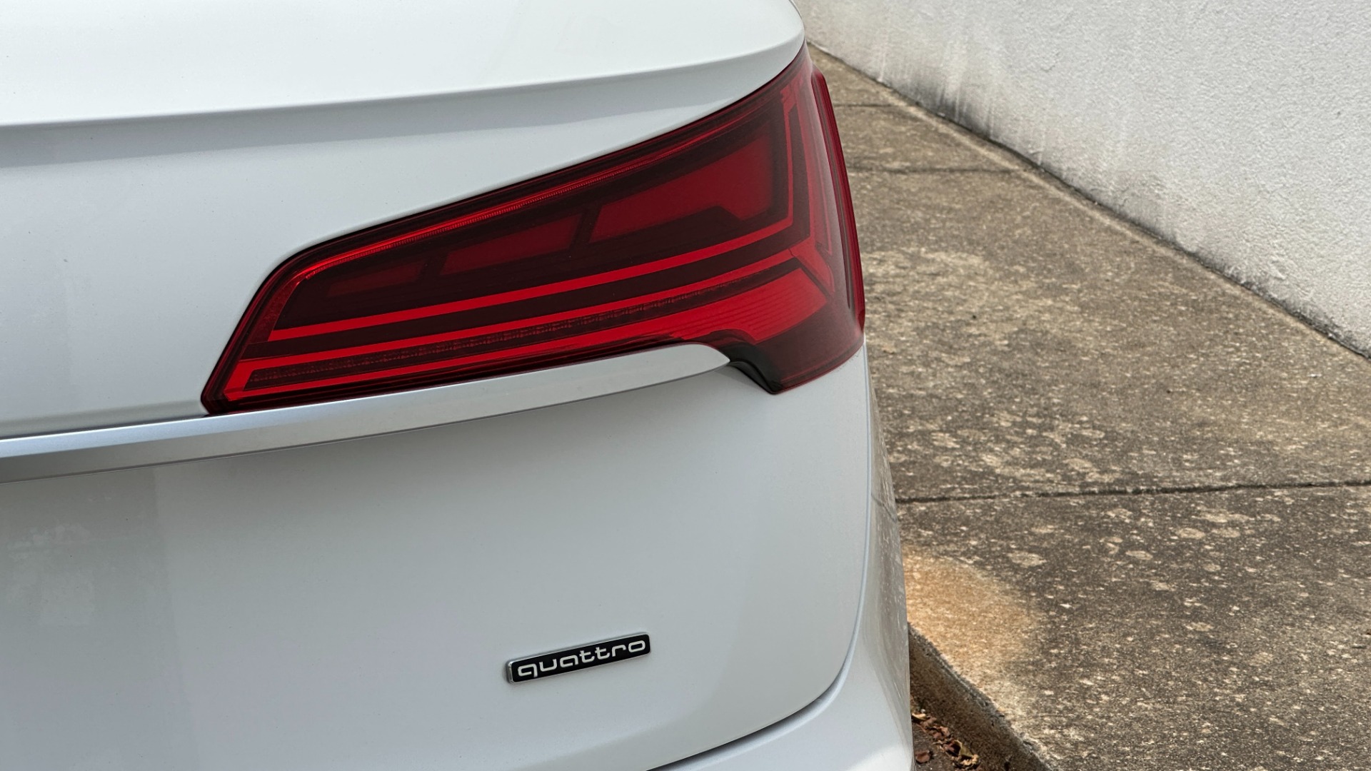 Used 2021 Audi Q5 PREMIUM PLUS / WOOD TRIM / PANORAMIC ROOF / TOUCH SCREEN for sale $29,895 at Formula Imports in Charlotte NC 28227 40