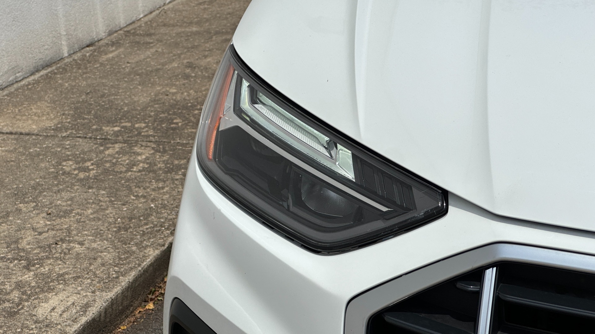 Used 2021 Audi Q5 PREMIUM PLUS / WOOD TRIM / PANORAMIC ROOF / TOUCH SCREEN for sale $29,895 at Formula Imports in Charlotte NC 28227 41