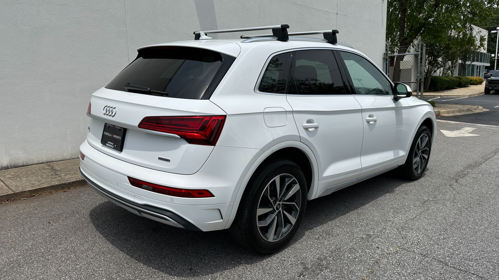 Used 2021 Audi Q5 PREMIUM PLUS / WOOD TRIM / PANORAMIC ROOF / TOUCH SCREEN for sale $29,895 at Formula Imports in Charlotte NC 28227 7