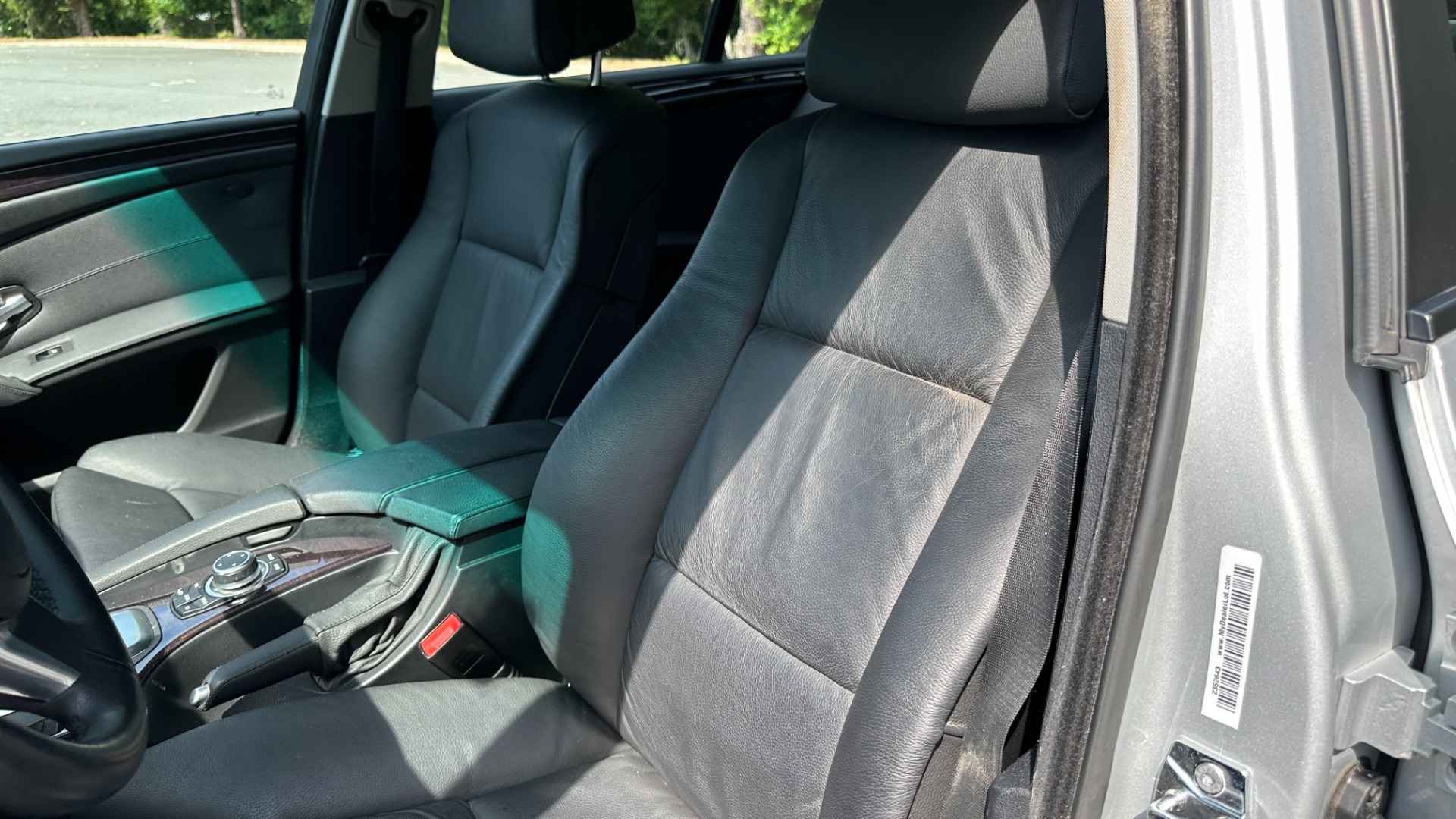 Used 2009 BMW 5 Series 528i / SPORT PACKAGE / PREMIUM PACKAGE / DAKOTA LEATHER for sale $14,995 at Formula Imports in Charlotte NC 28227 12