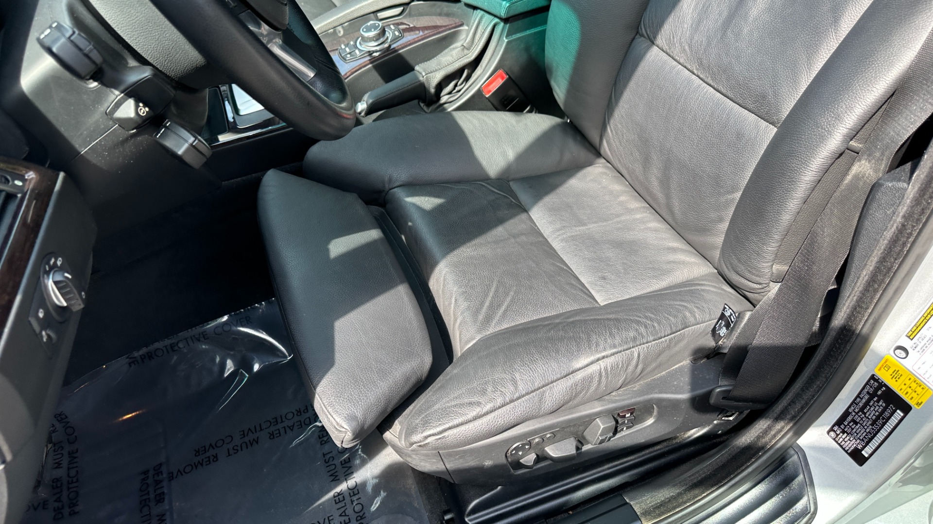 Used 2009 BMW 5 Series 528i / SPORT PACKAGE / PREMIUM PACKAGE / DAKOTA LEATHER for sale $14,995 at Formula Imports in Charlotte NC 28227 13