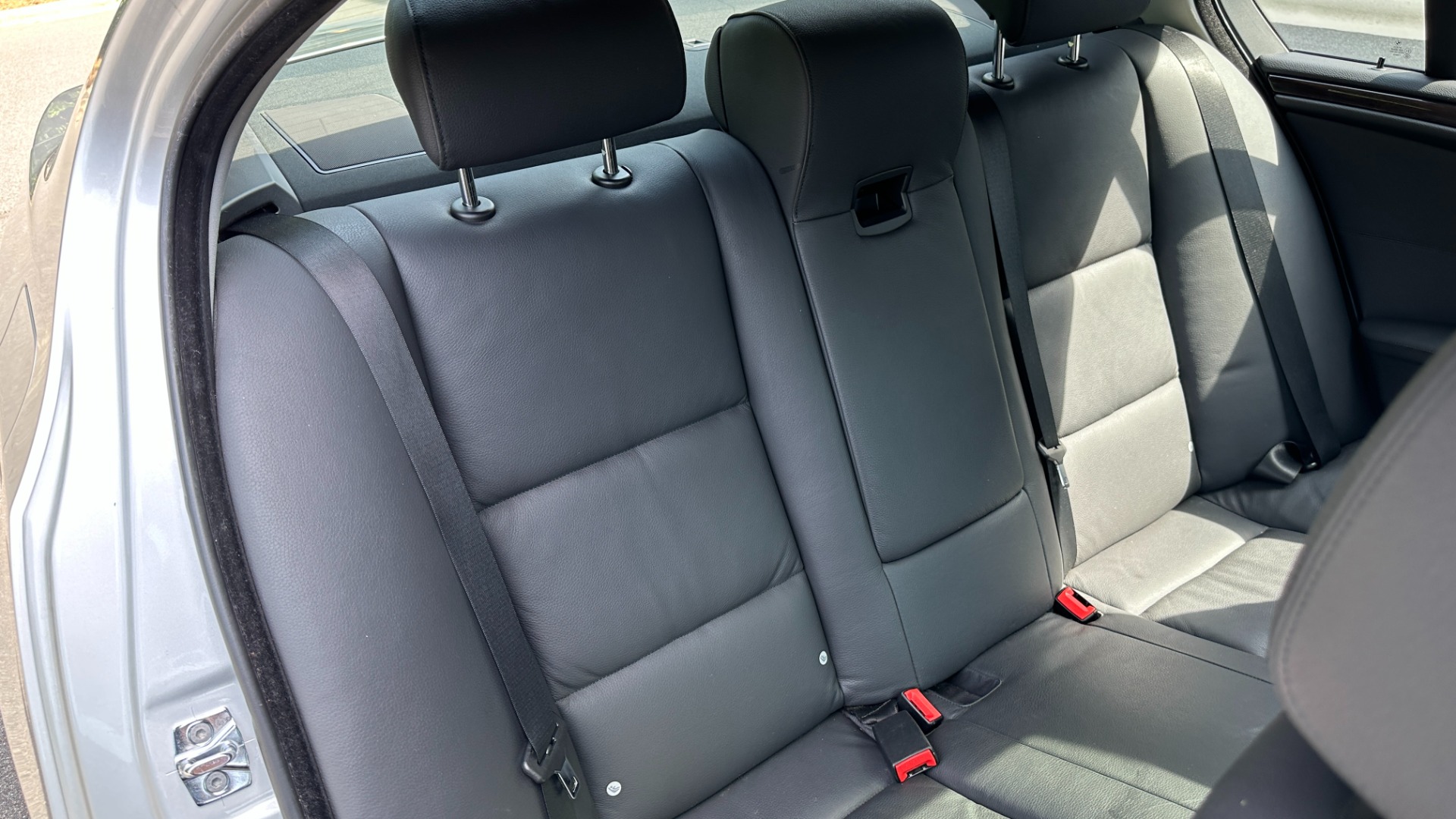 Used 2009 BMW 5 Series 528i / SPORT PACKAGE / PREMIUM PACKAGE / DAKOTA LEATHER for sale $14,995 at Formula Imports in Charlotte NC 28227 30