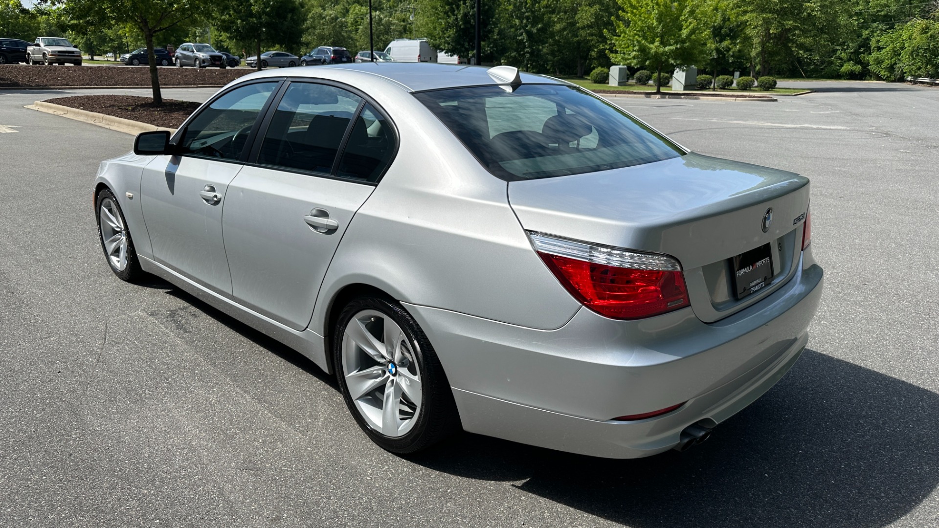 Used 2009 BMW 5 Series 528i / SPORT PACKAGE / PREMIUM PACKAGE / DAKOTA LEATHER for sale $14,995 at Formula Imports in Charlotte NC 28227 6