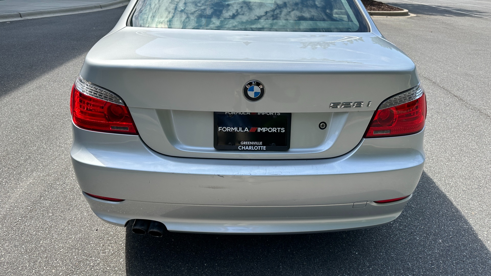 Used 2009 BMW 5 Series 528i / SPORT PACKAGE / PREMIUM PACKAGE / DAKOTA LEATHER for sale $14,995 at Formula Imports in Charlotte NC 28227 8