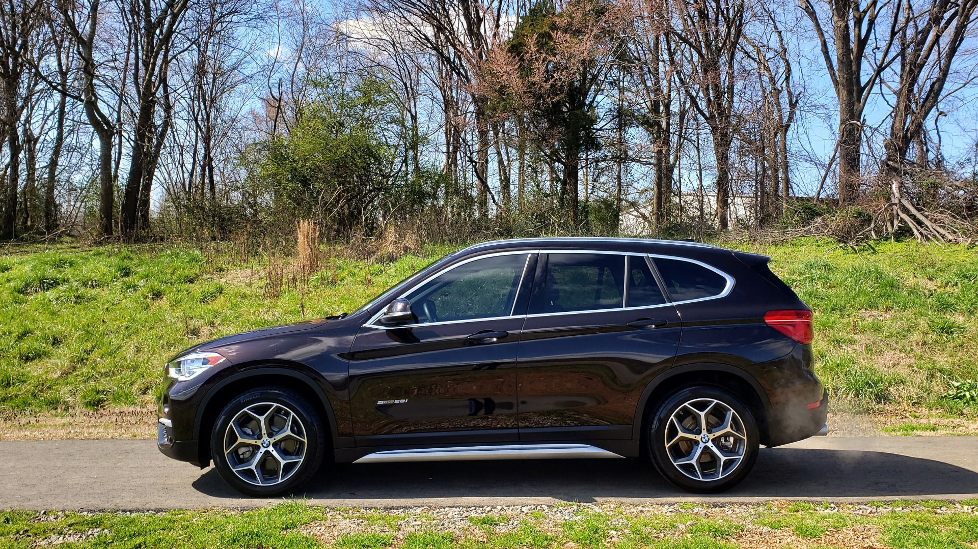 Used 2017 BMW X1 SDRIVE28I PREMIUM / DRVR ASST / PANO-ROOF / REARVIEW for sale Sold at Formula Imports in Charlotte NC 28227 2