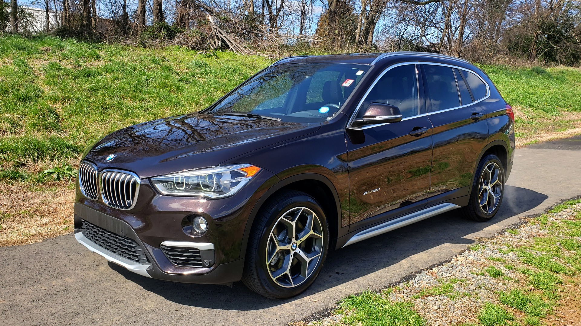 Used 2017 BMW X1 SDRIVE28I PREMIUM / DRVR ASST / PANO-ROOF / REARVIEW for sale Sold at Formula Imports in Charlotte NC 28227 1