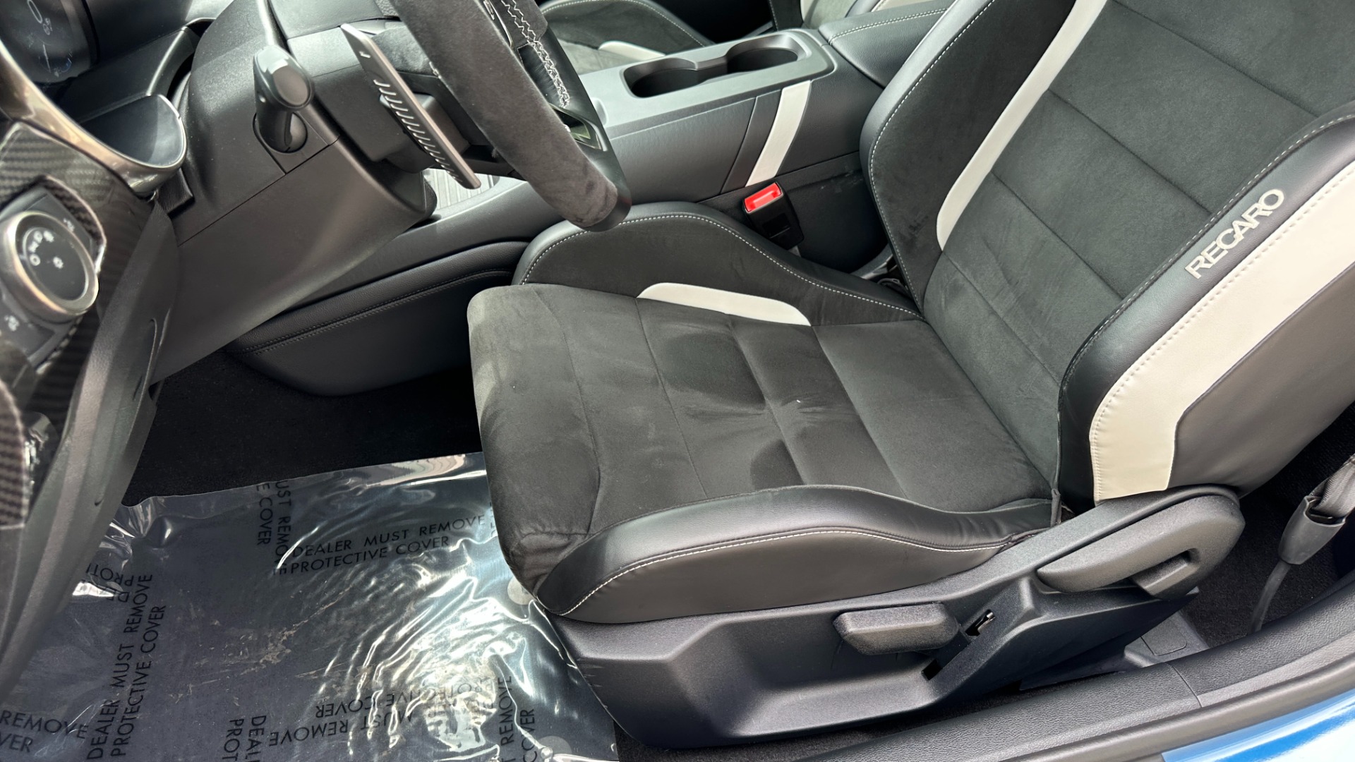 Used 2021 Ford Mustang SHELBY GT500 / CARBON FIBER TRACK PACK / RECARO / TECH PKG / PAINTED STRIPE for sale $118,000 at Formula Imports in Charlotte NC 28227 16