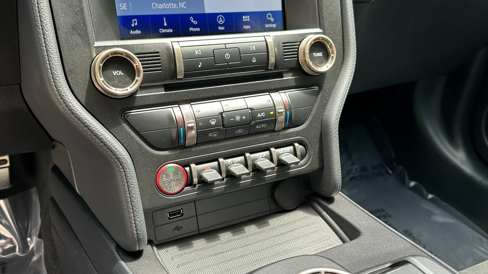 Used 2021 Ford Mustang SHELBY GT500 / CARBON FIBER TRACK PACK / RECARO / TECH PKG / PAINTED STRIPE for sale $118,000 at Formula Imports in Charlotte NC 28227 24