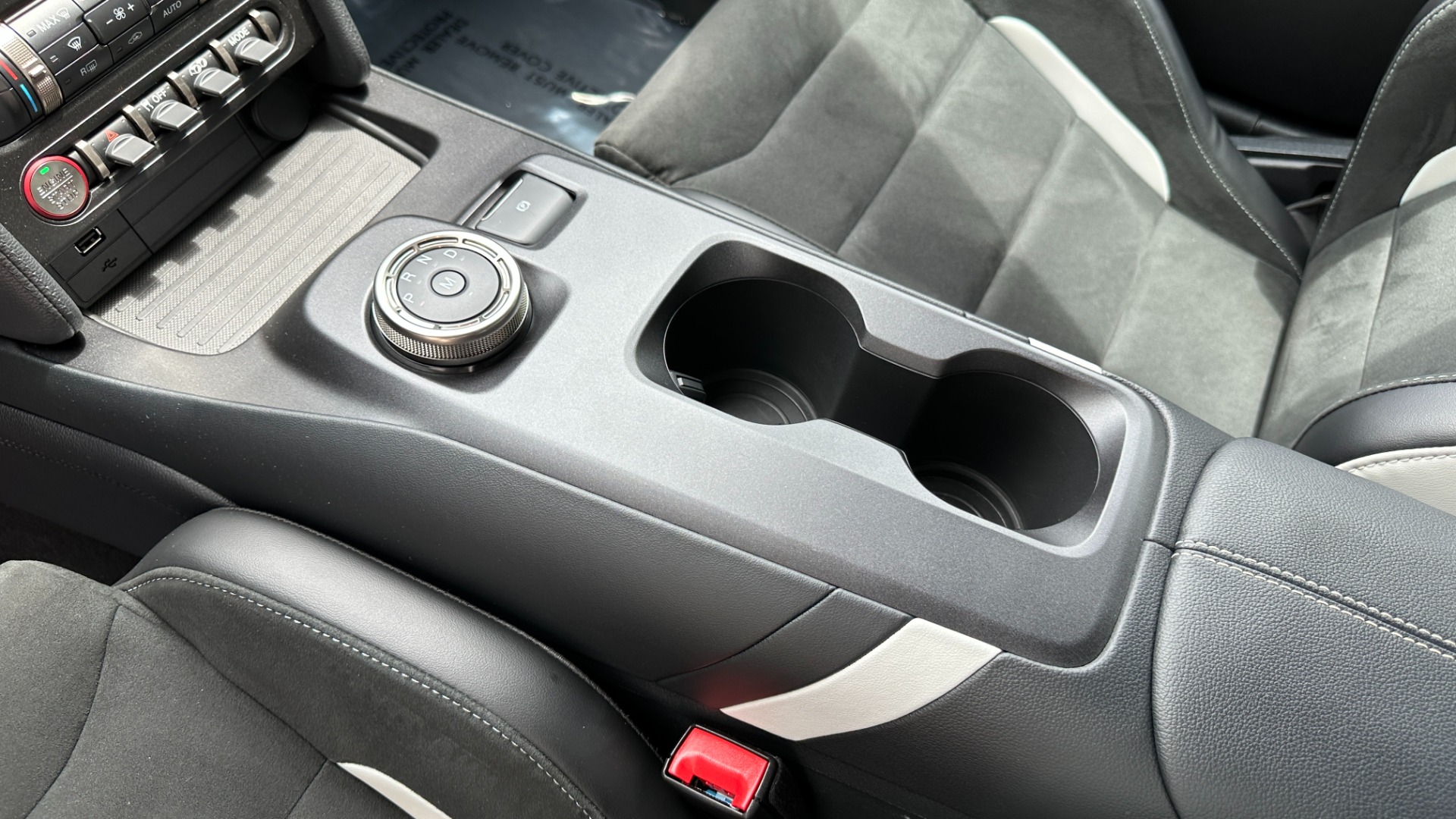 Used 2021 Ford Mustang SHELBY GT500 / CARBON FIBER TRACK PACK / RECARO / TECH PKG / PAINTED STRIPE for sale $118,000 at Formula Imports in Charlotte NC 28227 25