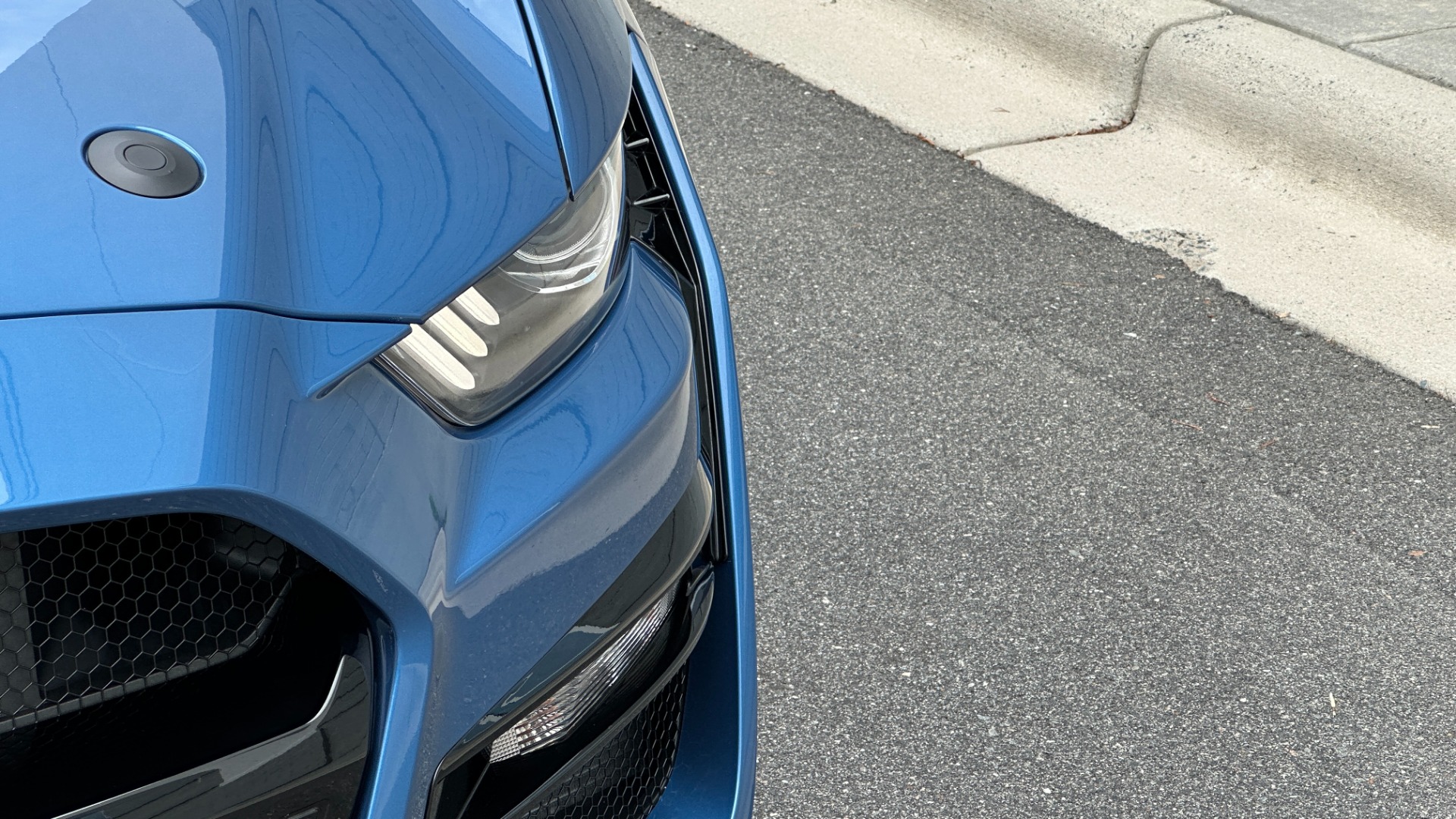 Used 2021 Ford Mustang SHELBY GT500 / CARBON FIBER TRACK PACK / RECARO / TECH PKG / PAINTED STRIPE for sale $118,000 at Formula Imports in Charlotte NC 28227 35