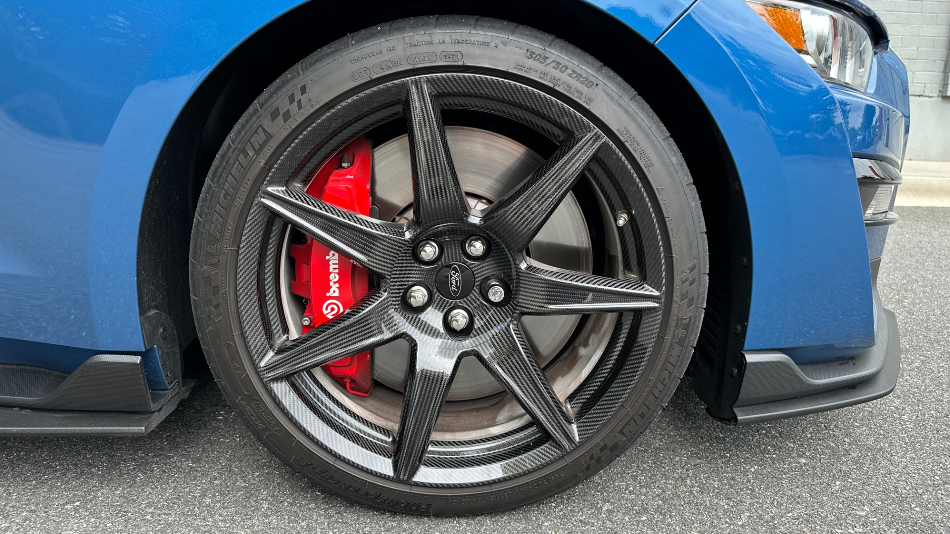 Used 2021 Ford Mustang SHELBY GT500 / CARBON FIBER TRACK PACK / RECARO / TECH PKG / PAINTED STRIPE for sale $118,000 at Formula Imports in Charlotte NC 28227 45