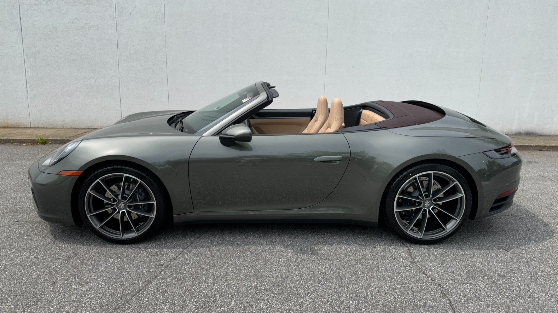 Used 2023 Porsche 911 Carrera for sale $144,995 at Formula Imports in Charlotte NC 28227 2