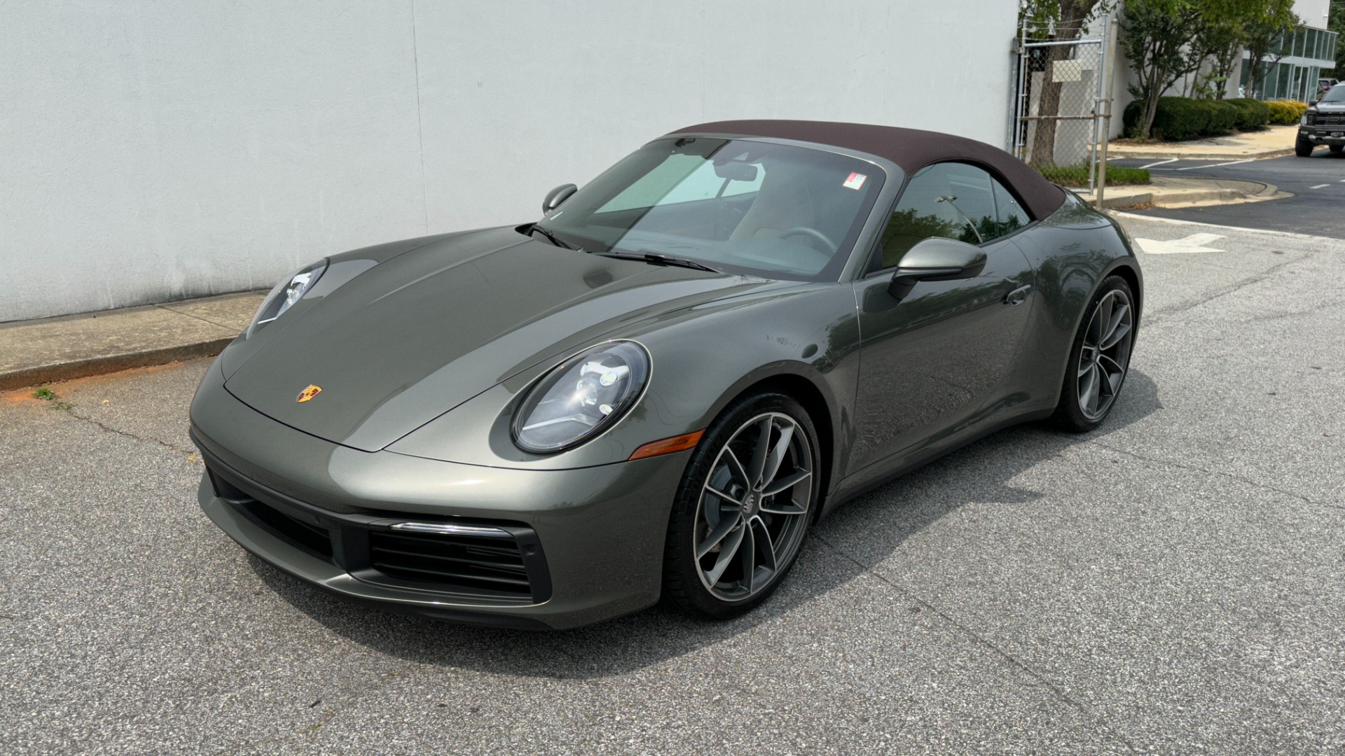 Used 2023 Porsche 911 CARRERA / CABRIOLET / CARRERA CLASSIC WHEELS / SOFT TOP / RWD for sale Sold at Formula Imports in Charlotte NC 28227 4