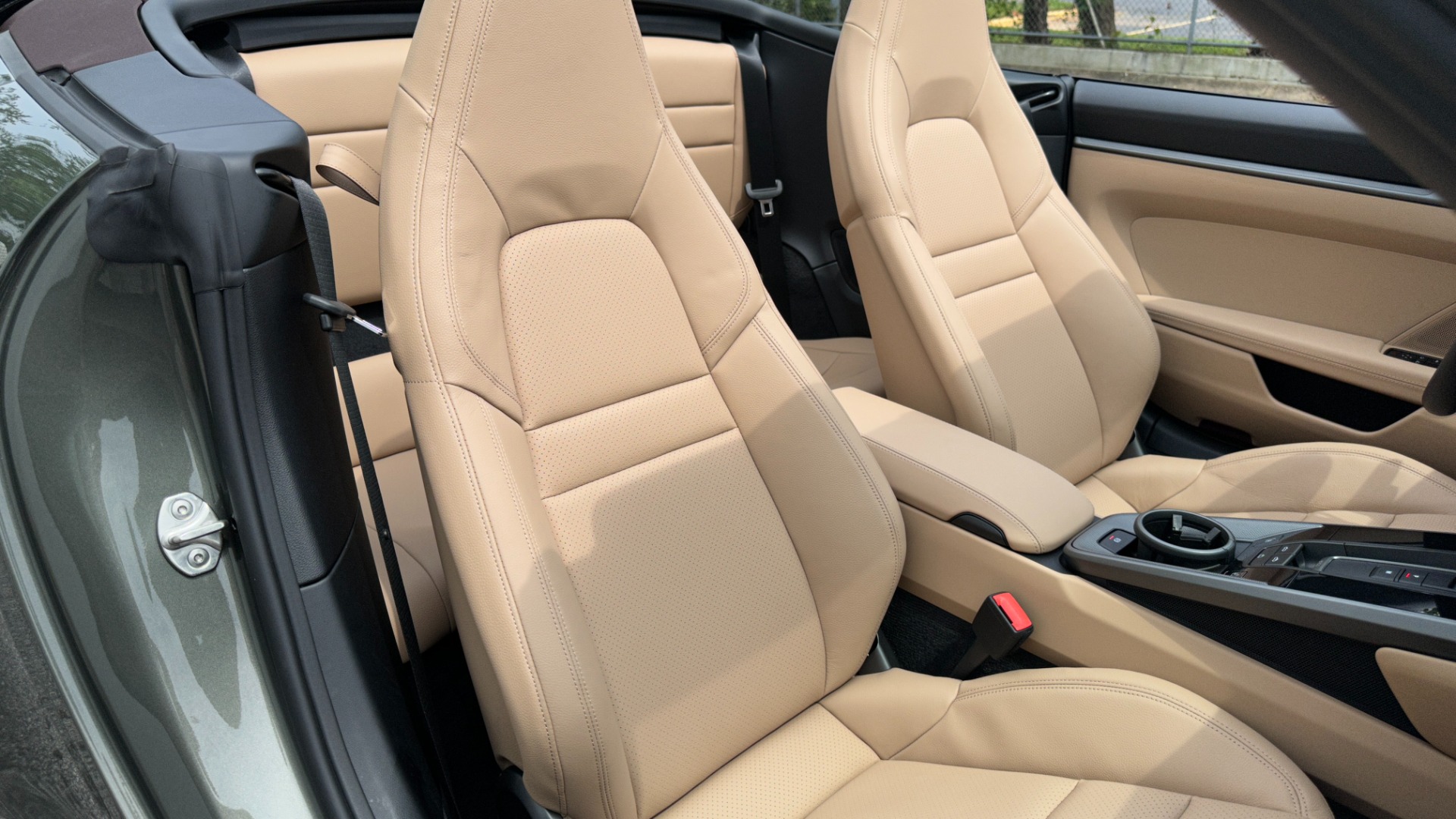 Used 2023 Porsche 911 Carrera for sale $144,995 at Formula Imports in Charlotte NC 28227 40