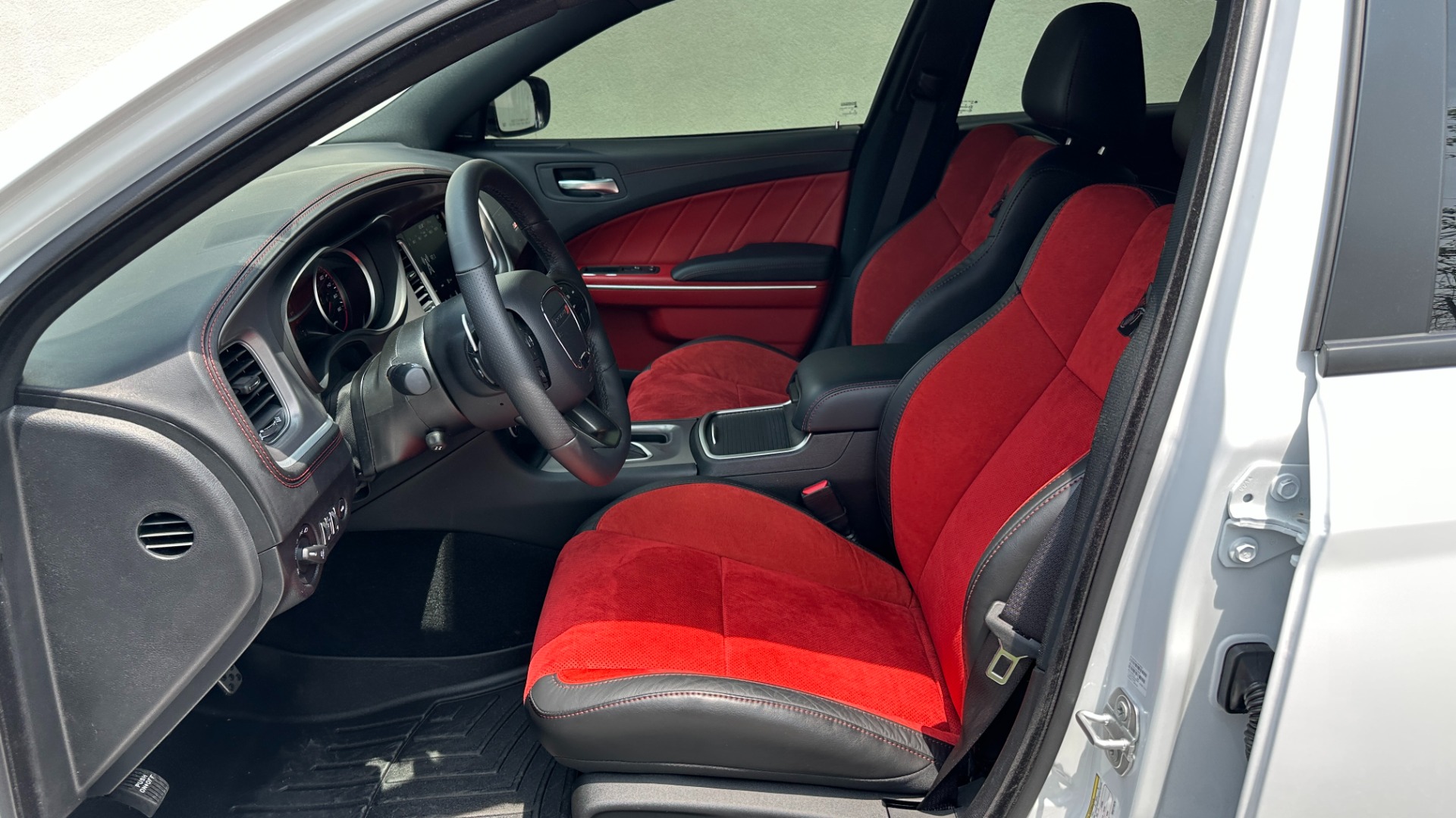 Used 2022 Dodge Charger SCAT PACK / PLUS GROUP / DYNAMIC / RED INTERIOR / PAINT PROTECTION / CUSTOM for sale Call for price at Formula Imports in Charlotte NC 28227 12