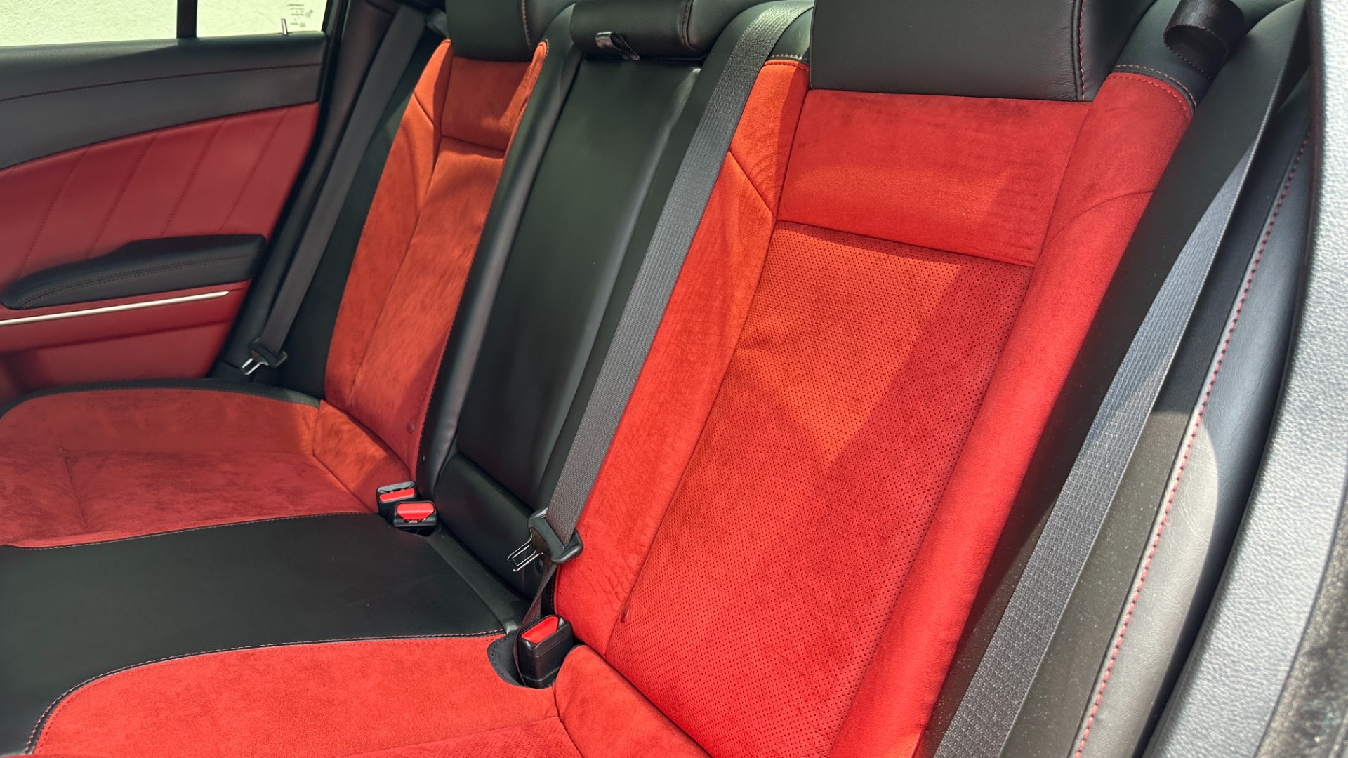 Used 2022 Dodge Charger SCAT PACK / PLUS GROUP / DYNAMIC / RED INTERIOR / PAINT PROTECTION / CUSTOM for sale Call for price at Formula Imports in Charlotte NC 28227 25
