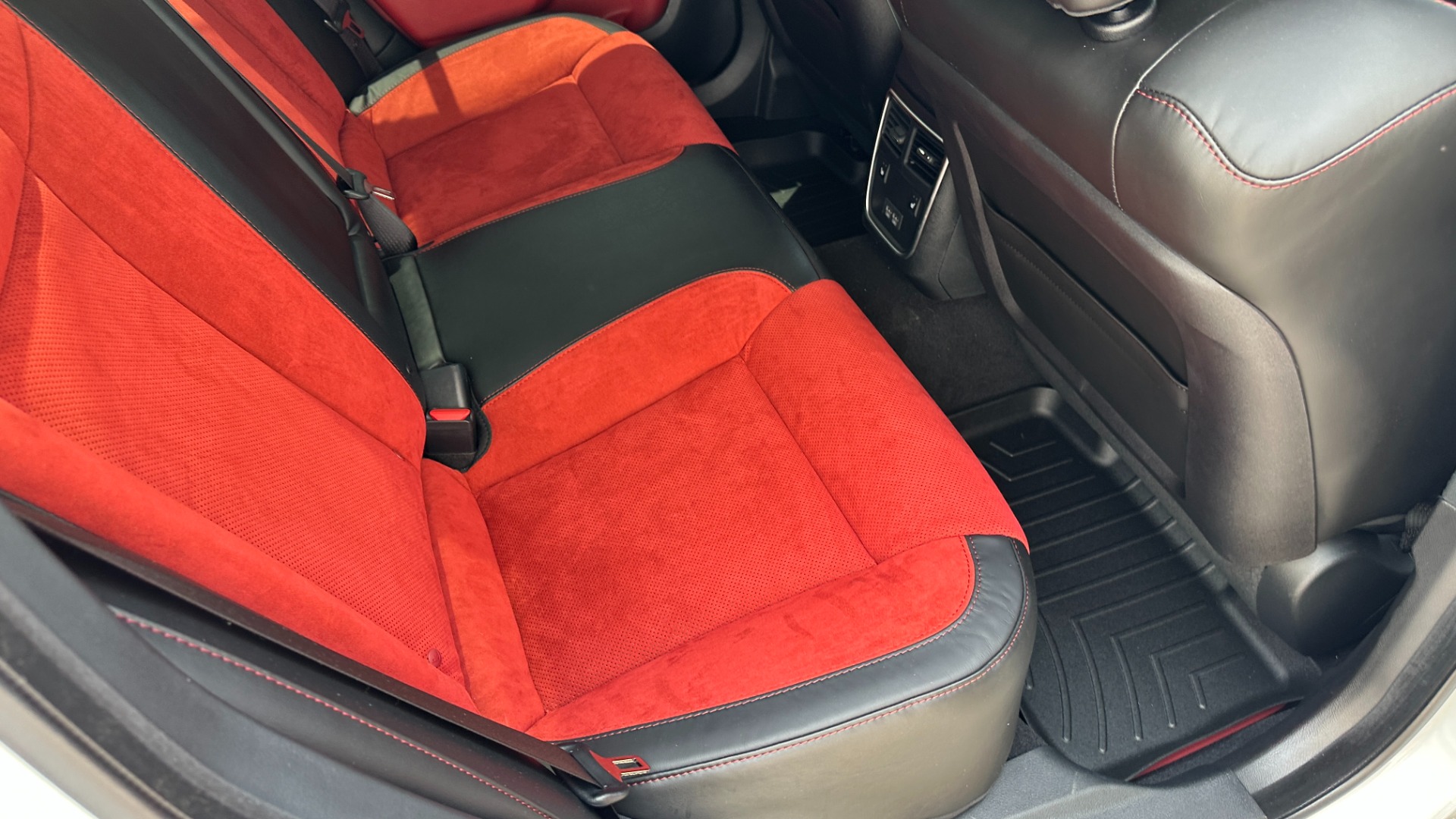 Used 2022 Dodge Charger SCAT PACK / PLUS GROUP / DYNAMIC / RED INTERIOR / PAINT PROTECTION / CUSTOM for sale Call for price at Formula Imports in Charlotte NC 28227 30