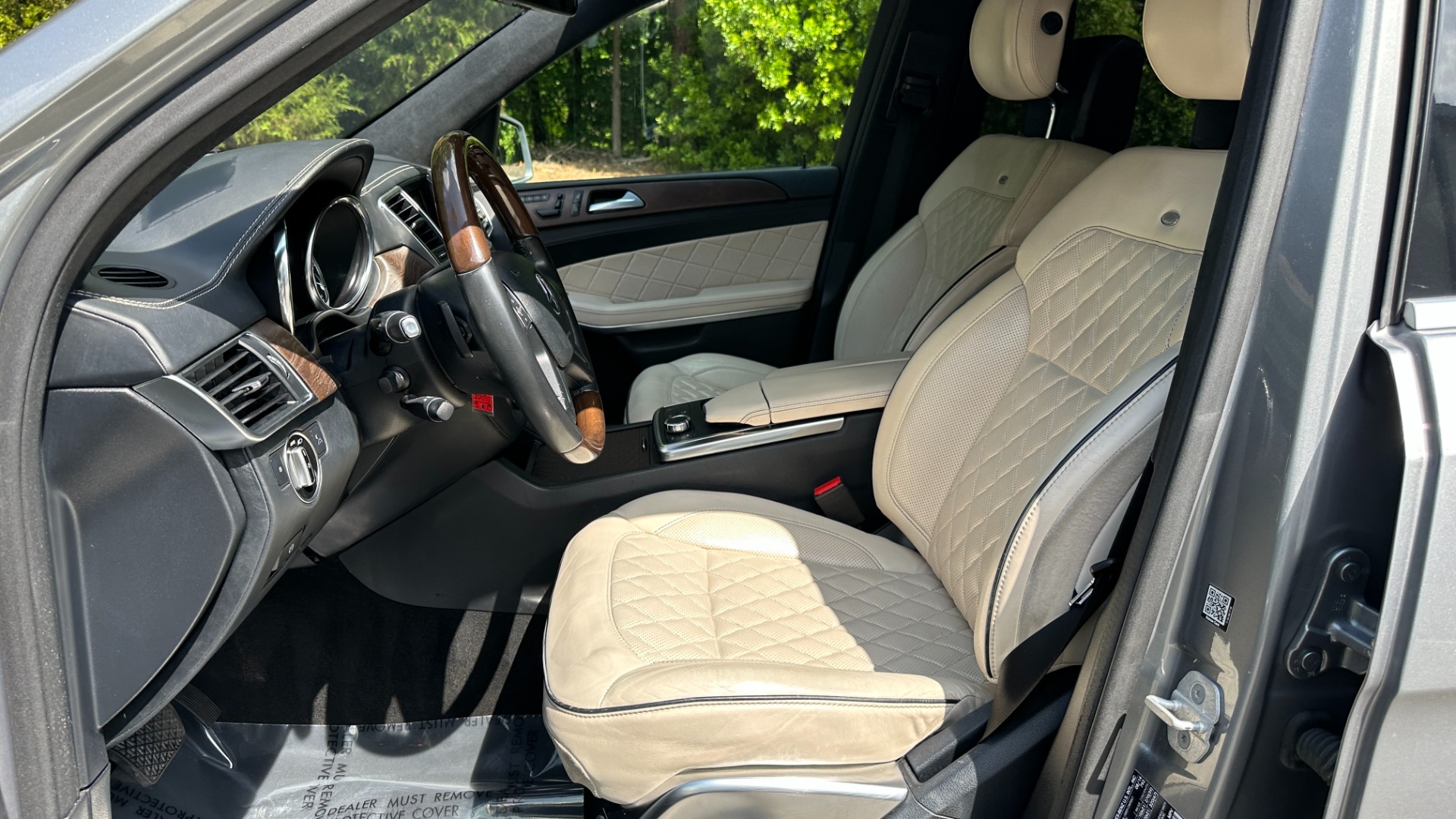 Used 2015 Mercedes-Benz GL-Class GL 550 / DRIVER ASSISTANCE / PANORAMIC ROOF / ENTERTAINMENT / 4WD for sale Sold at Formula Imports in Charlotte NC 28227 12