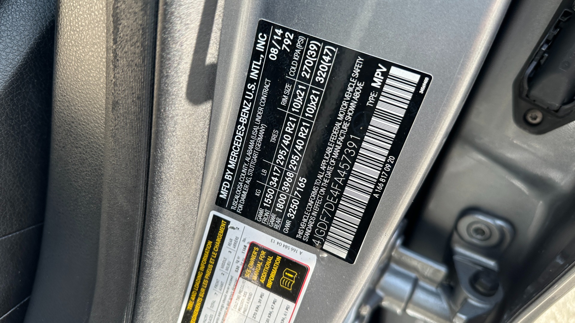 Used 2015 Mercedes-Benz GL-Class GL 550 / DRIVER ASSISTANCE / PANORAMIC ROOF / ENTERTAINMENT / 4WD for sale Sold at Formula Imports in Charlotte NC 28227 15