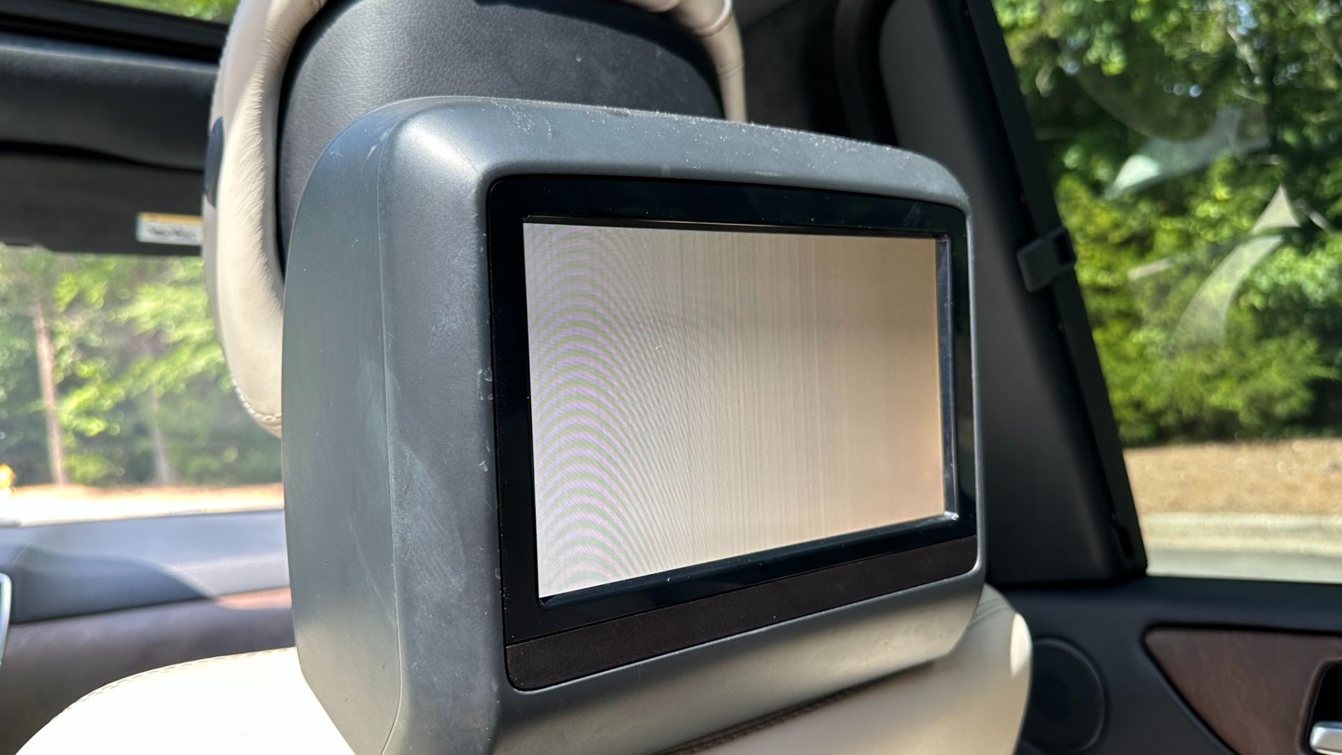 Used 2015 Mercedes-Benz GL-Class GL 550 / DRIVER ASSISTANCE / PANORAMIC ROOF / ENTERTAINMENT / 4WD for sale Sold at Formula Imports in Charlotte NC 28227 32