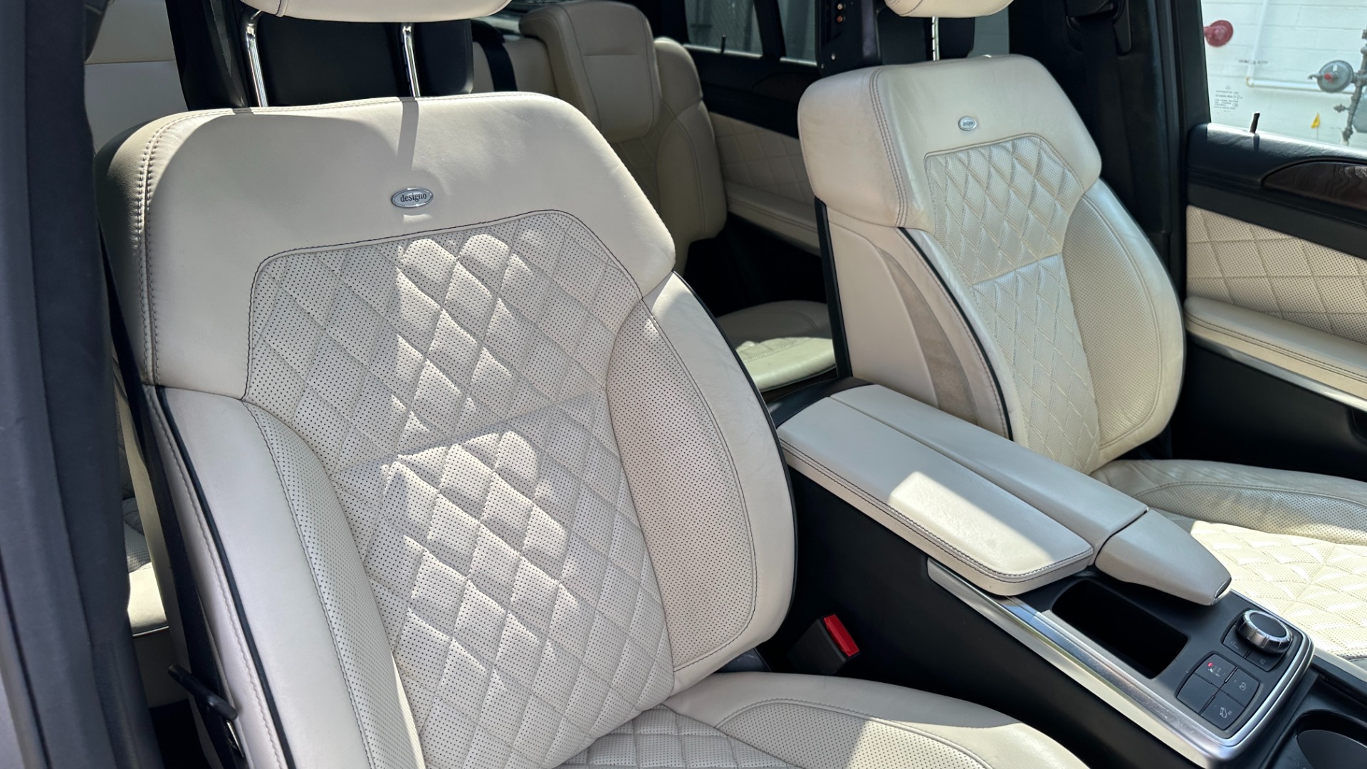 Used 2015 Mercedes-Benz GL-Class GL 550 / DRIVER ASSISTANCE / PANORAMIC ROOF / ENTERTAINMENT / 4WD for sale Sold at Formula Imports in Charlotte NC 28227 42